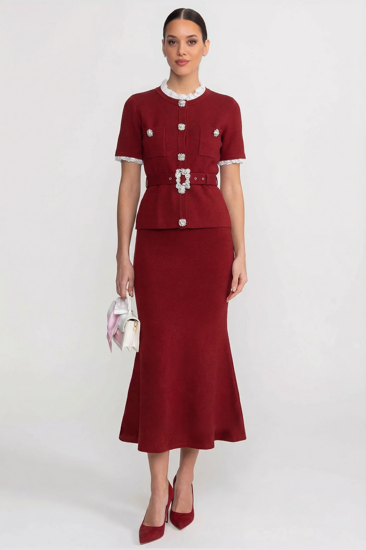 Ensemble coordonné à manches courtes avec taille peplum et ceinture à boutons en cristal - Bourgogne 
