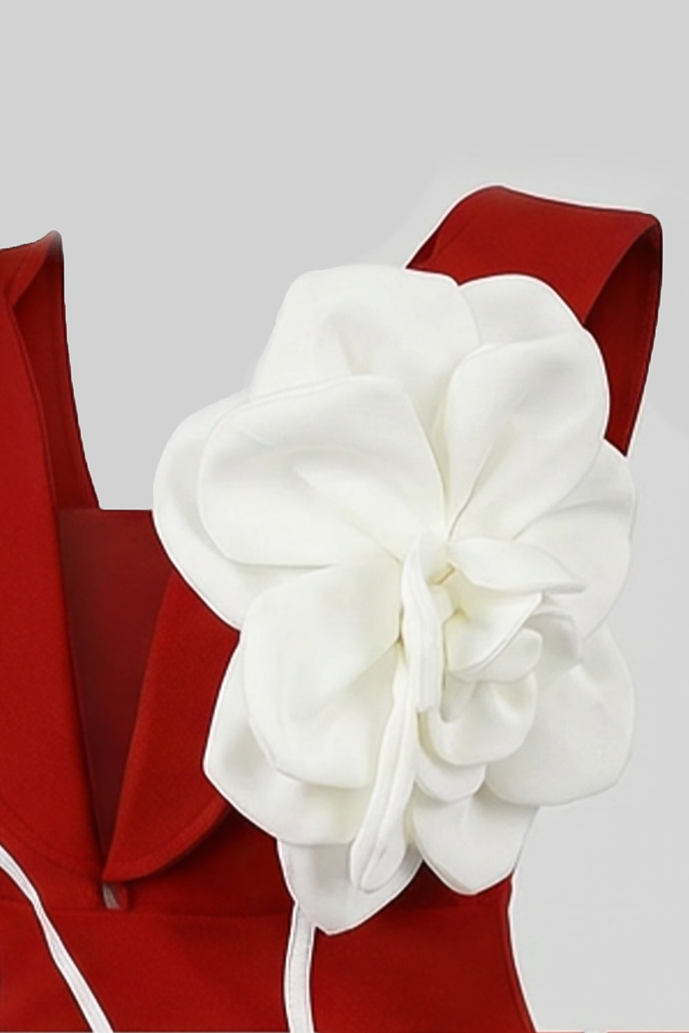 Robe Midi Structurée avec Accent Floral Sculpté – Rouge 