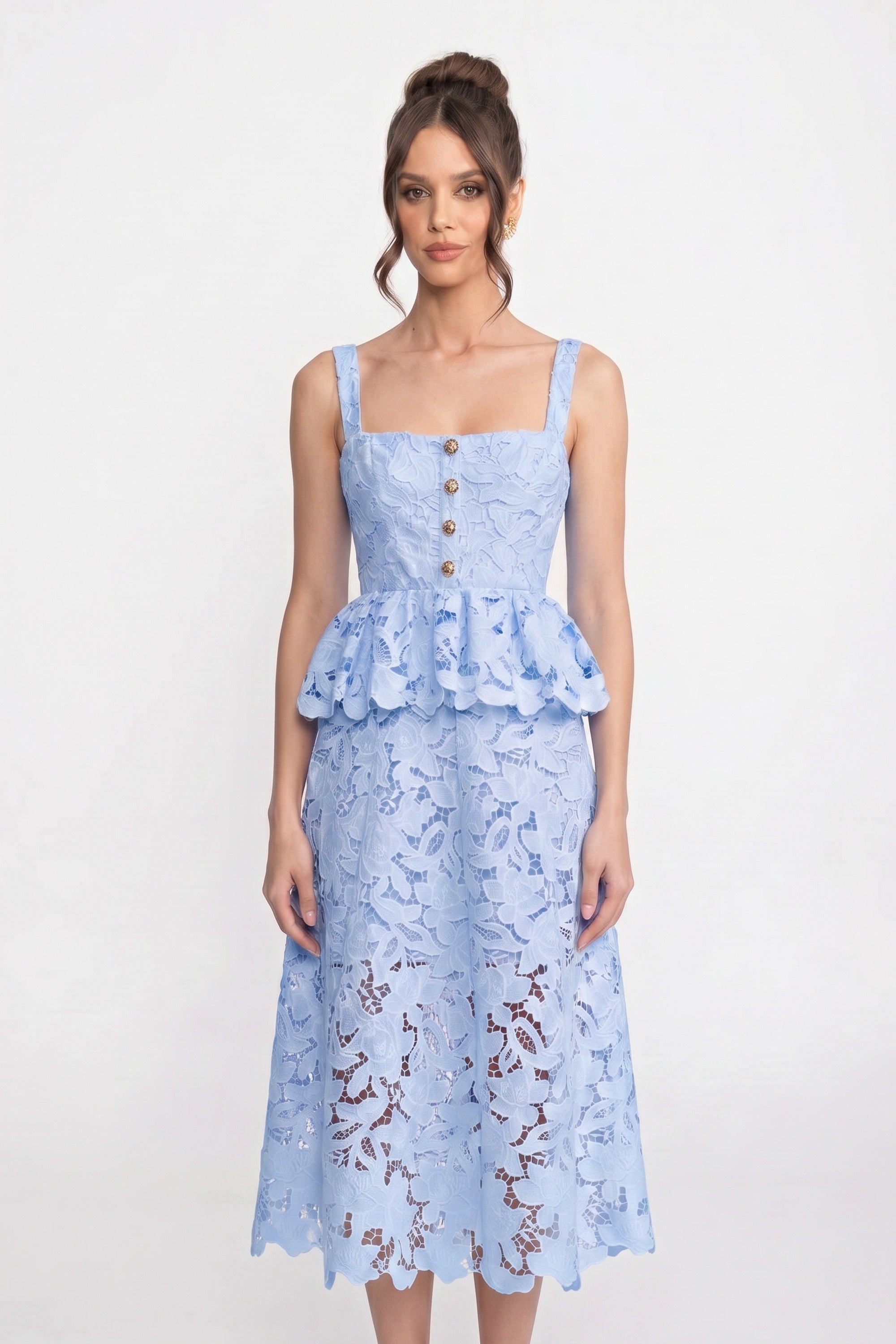 Robe sans manches en dentelle avec basque, jupe midi et boutons dorés - Bleu 