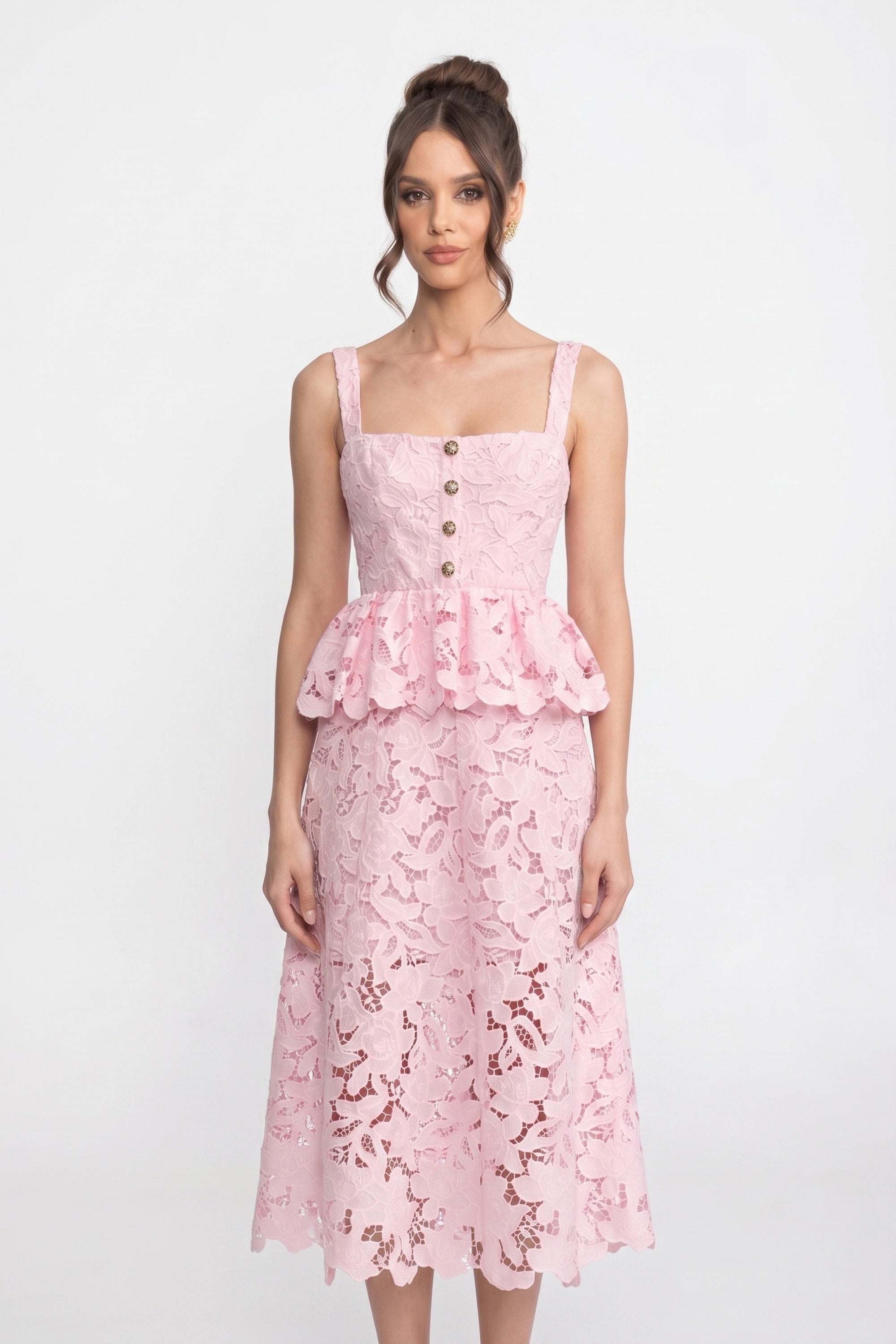 Robe sans manches en dentelle avec peplum, jupe midi et boutons dorés - Rose 