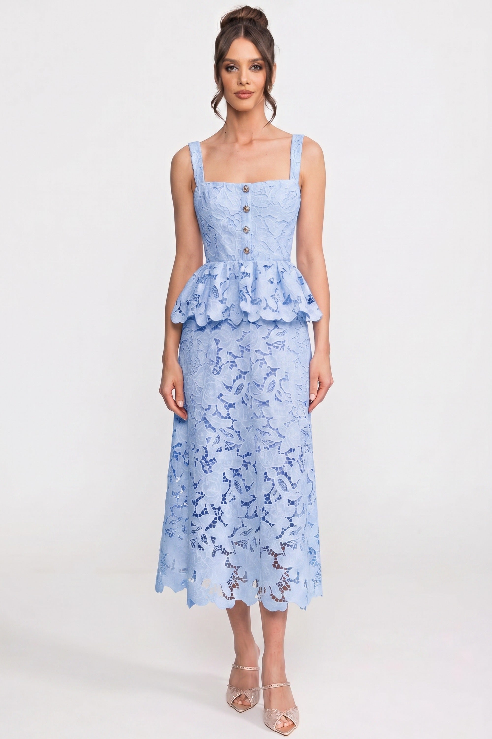 Robe sans manches en dentelle avec basque, jupe midi et boutons dorés - Bleu 