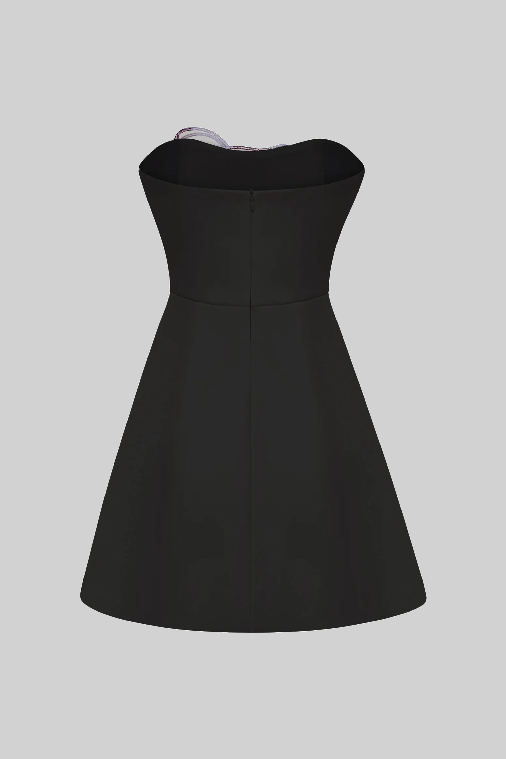 Robe courte bustier avec appliqué floral iris en 3D - Noir 