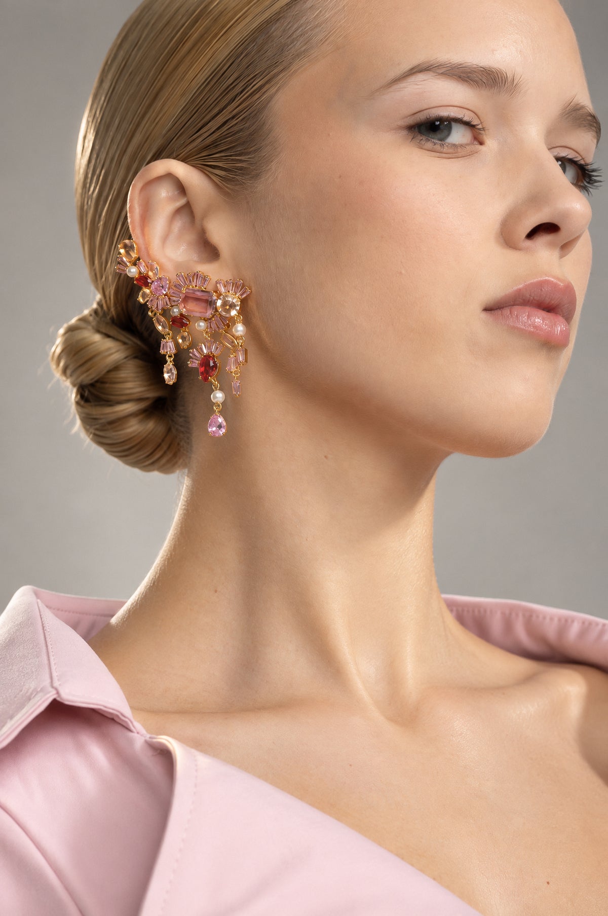 Boucles d’oreilles pendantes grappe florale en cristal rose - Or 