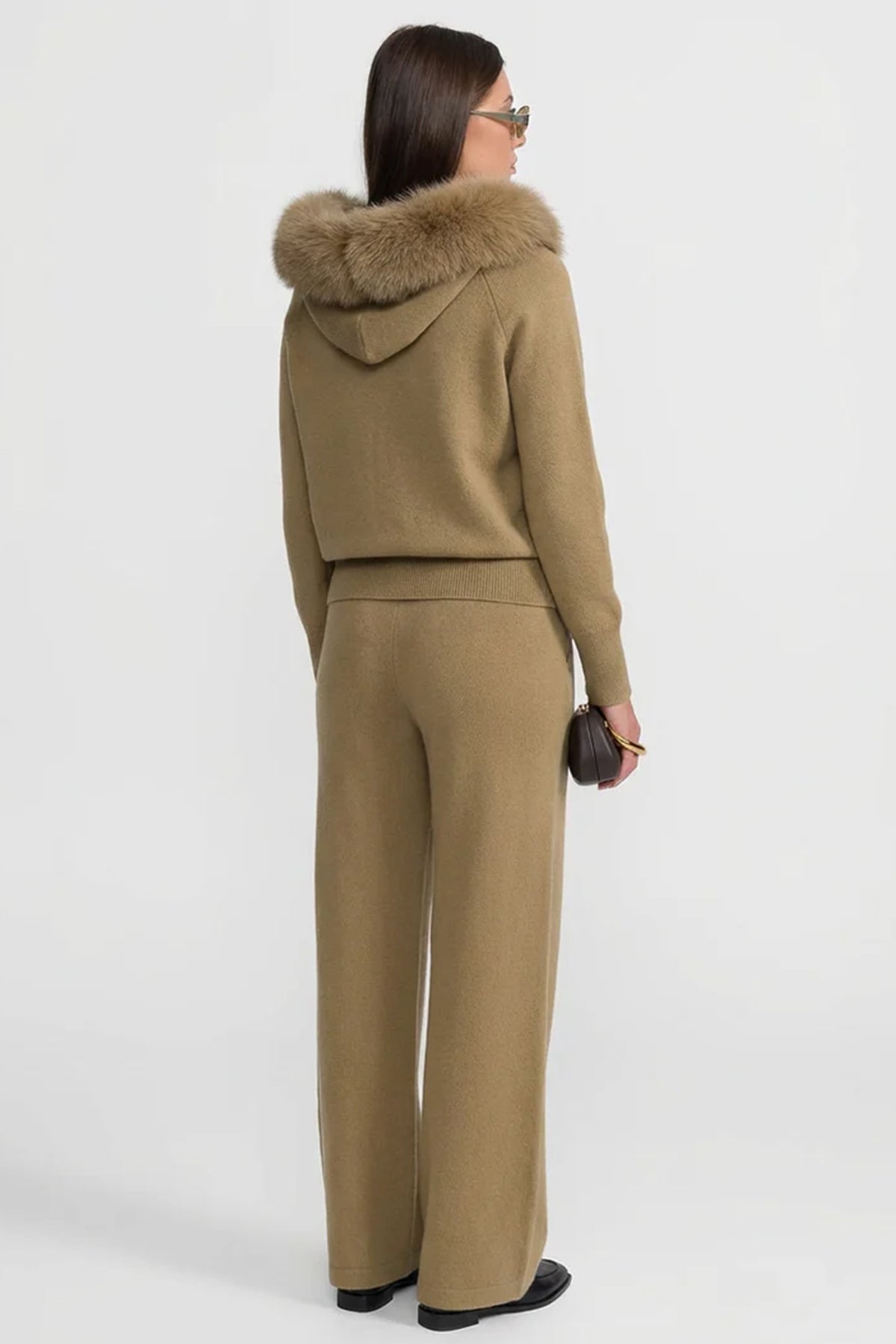 Sweat à capuche zippé en laine avec col en fourrure de renard – Kaki 