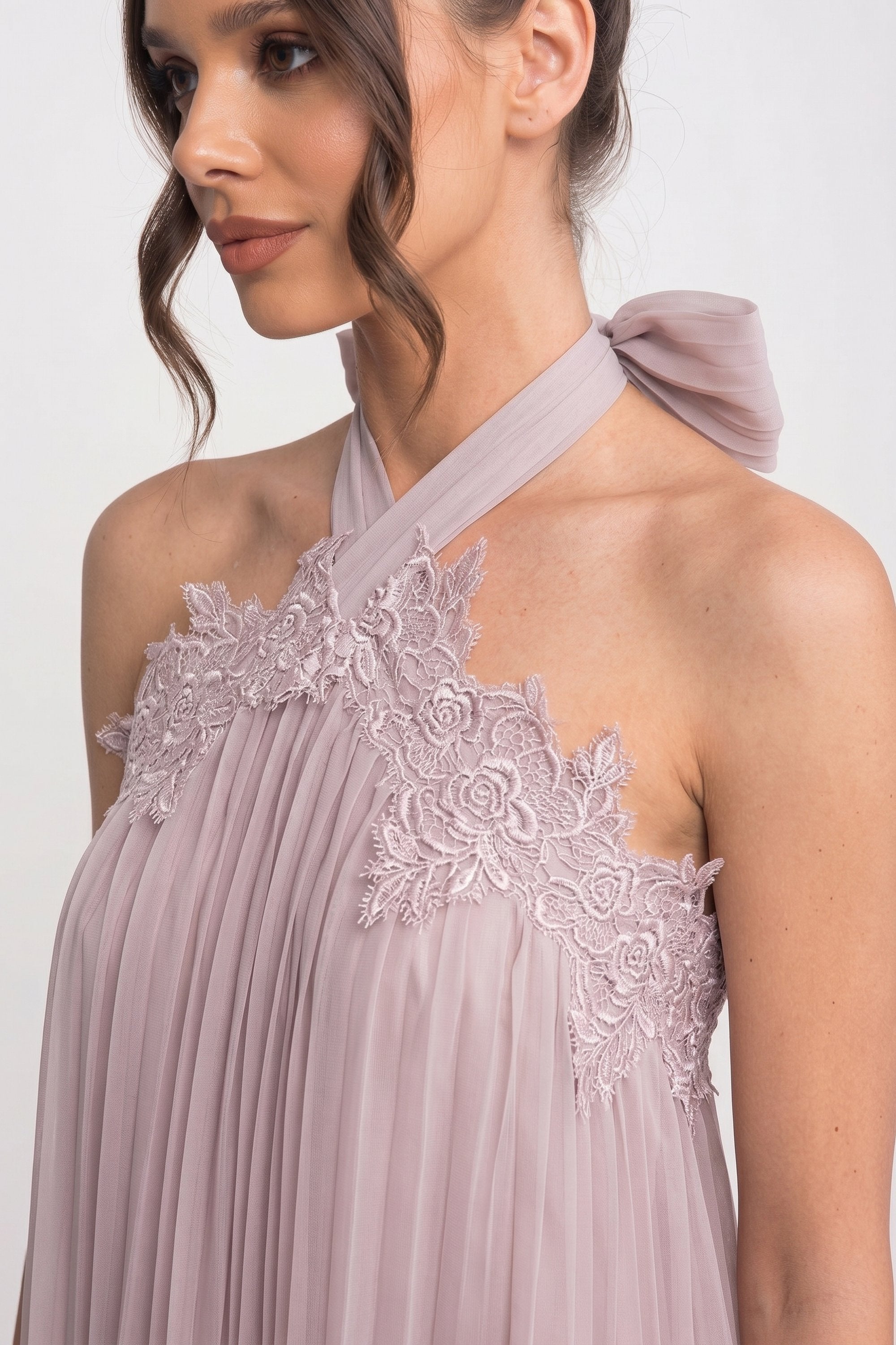 Robe mini en chiffon à col halter avec ourlet en dentelle - Rose 