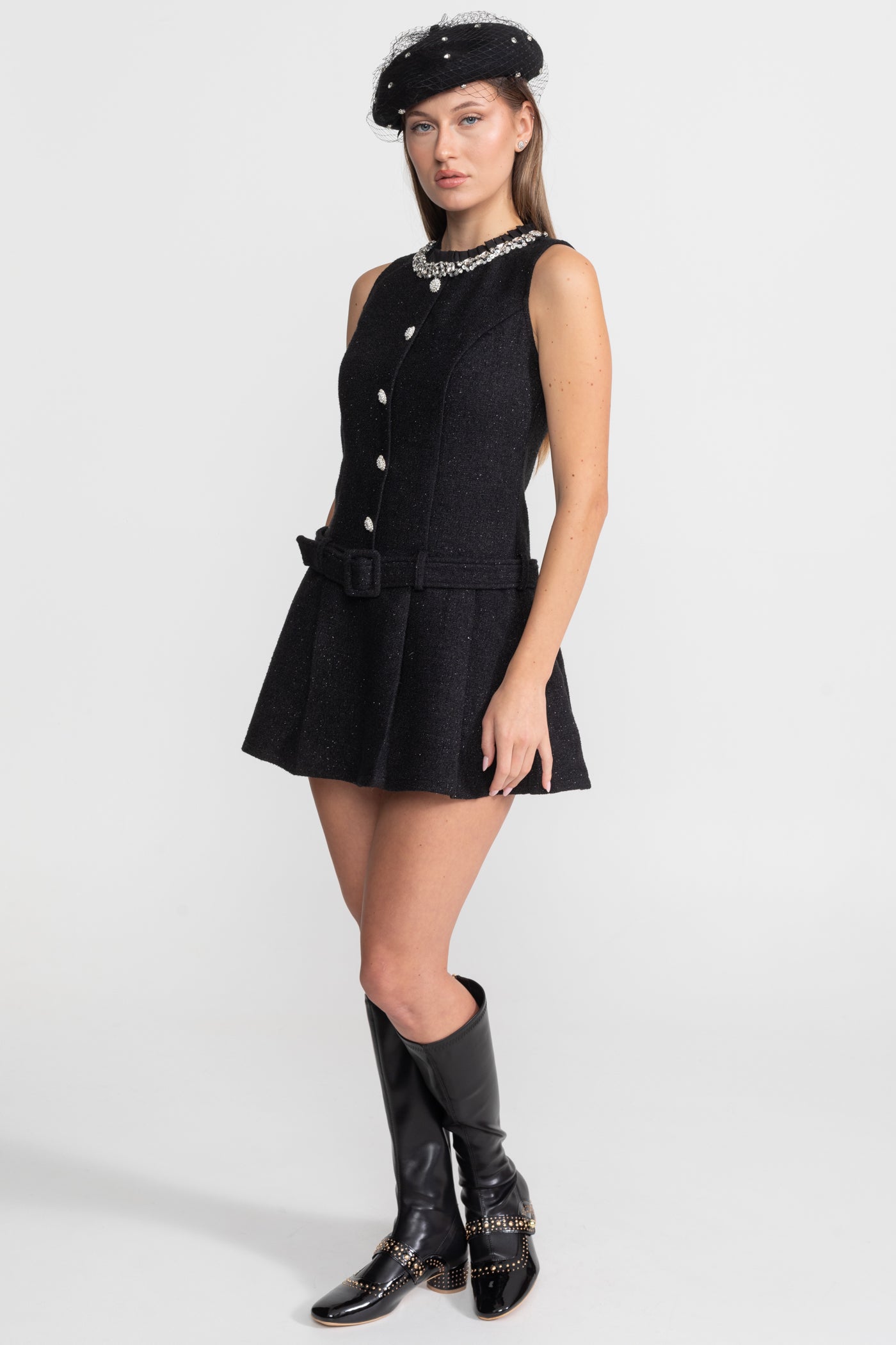 Robe Mini en Tweed Ornée de Cristaux avec Ceinture – Noir 