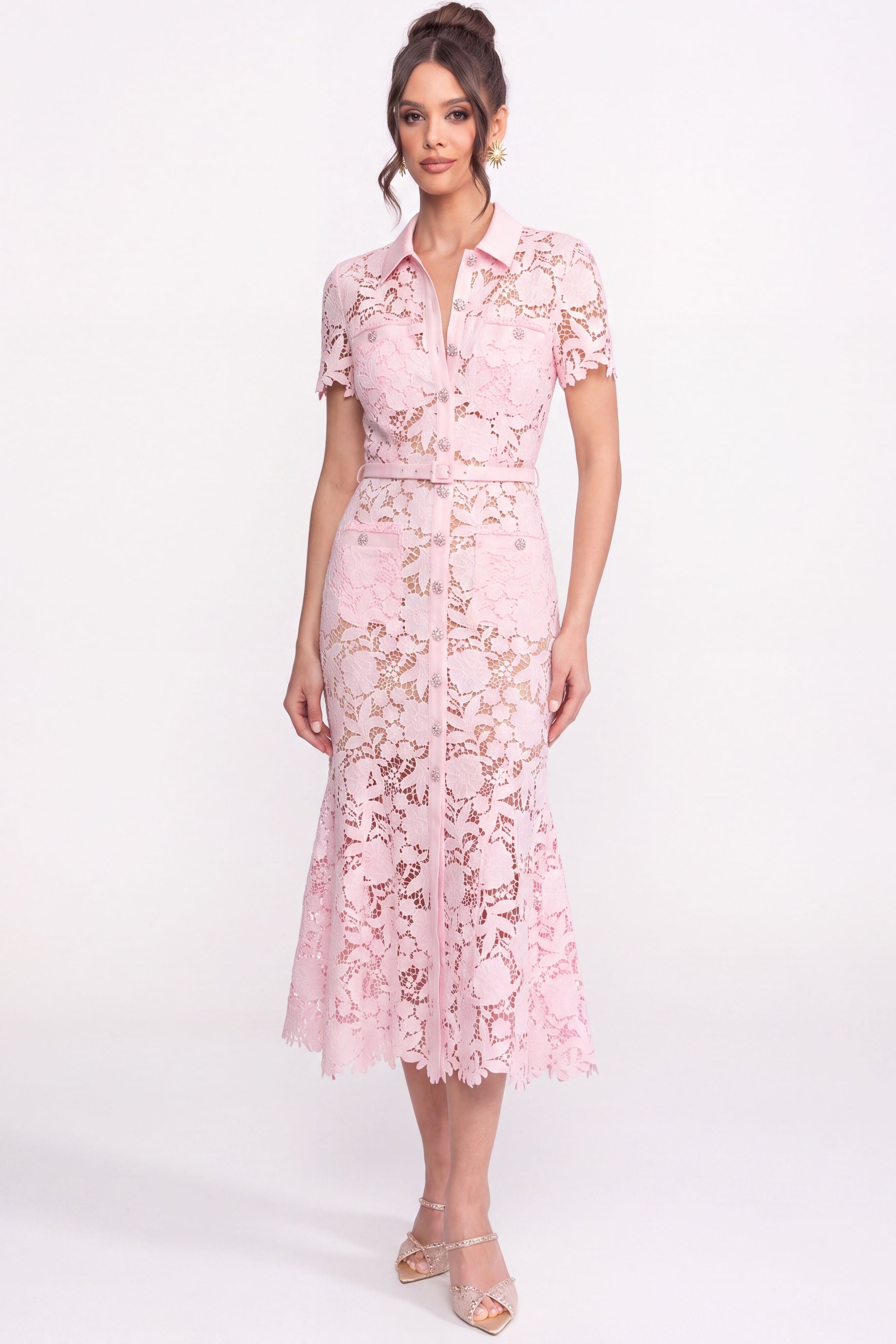 Robe midi en dentelle à manches courtes avec col chemise et taille ceinturée - Rose 