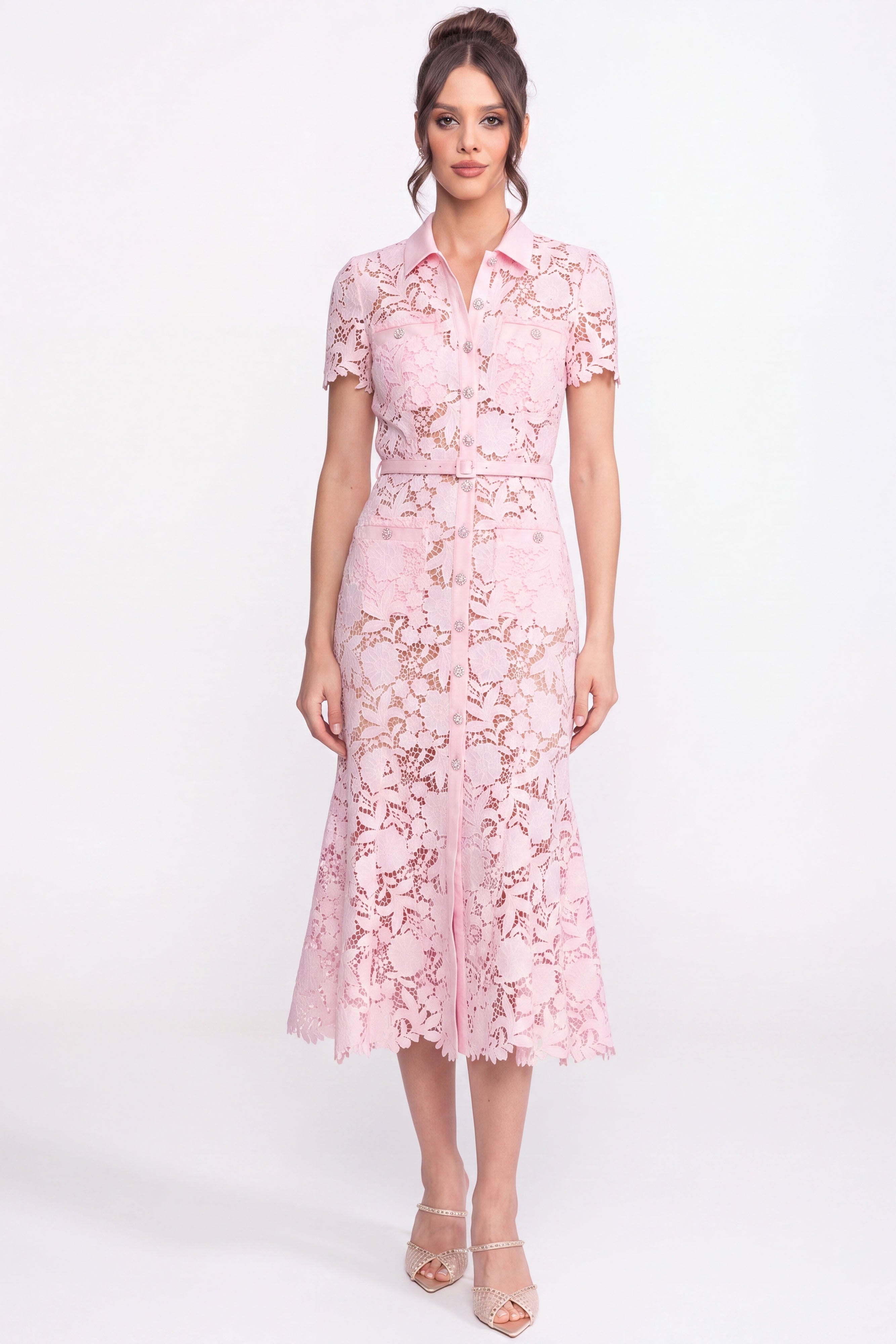 Robe midi en dentelle à manches courtes avec col chemise et taille ceinturée - Rose 