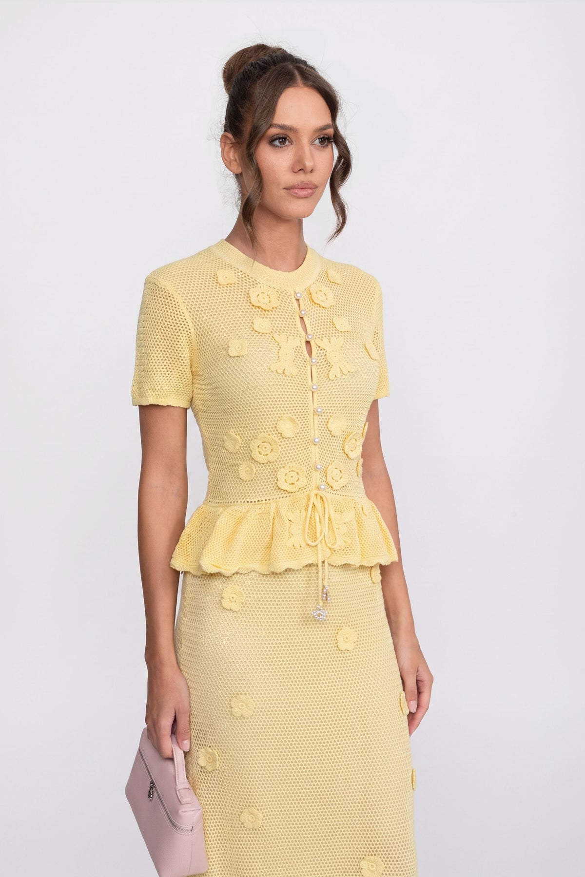 Robe longue à basque en crochet floral avec taille à cordon de serrage - Jaune 