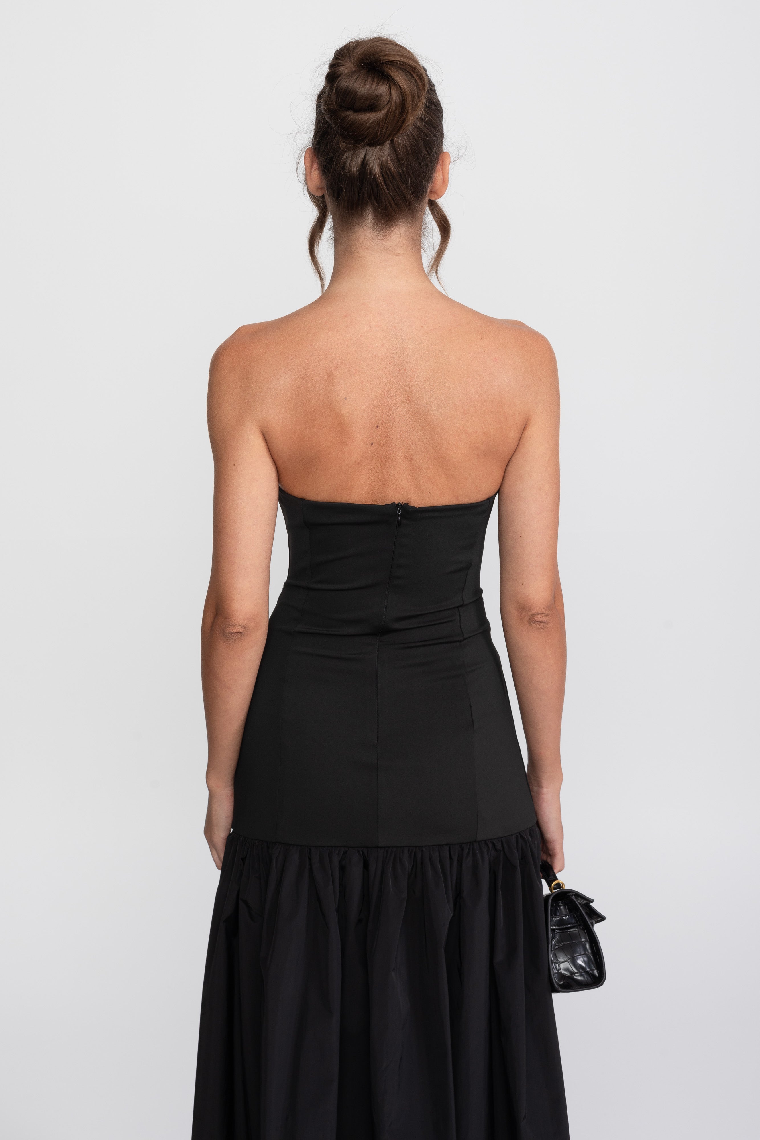 Cutout Sweetheart Drop-Waist Gown With Gathered Skirt - Black