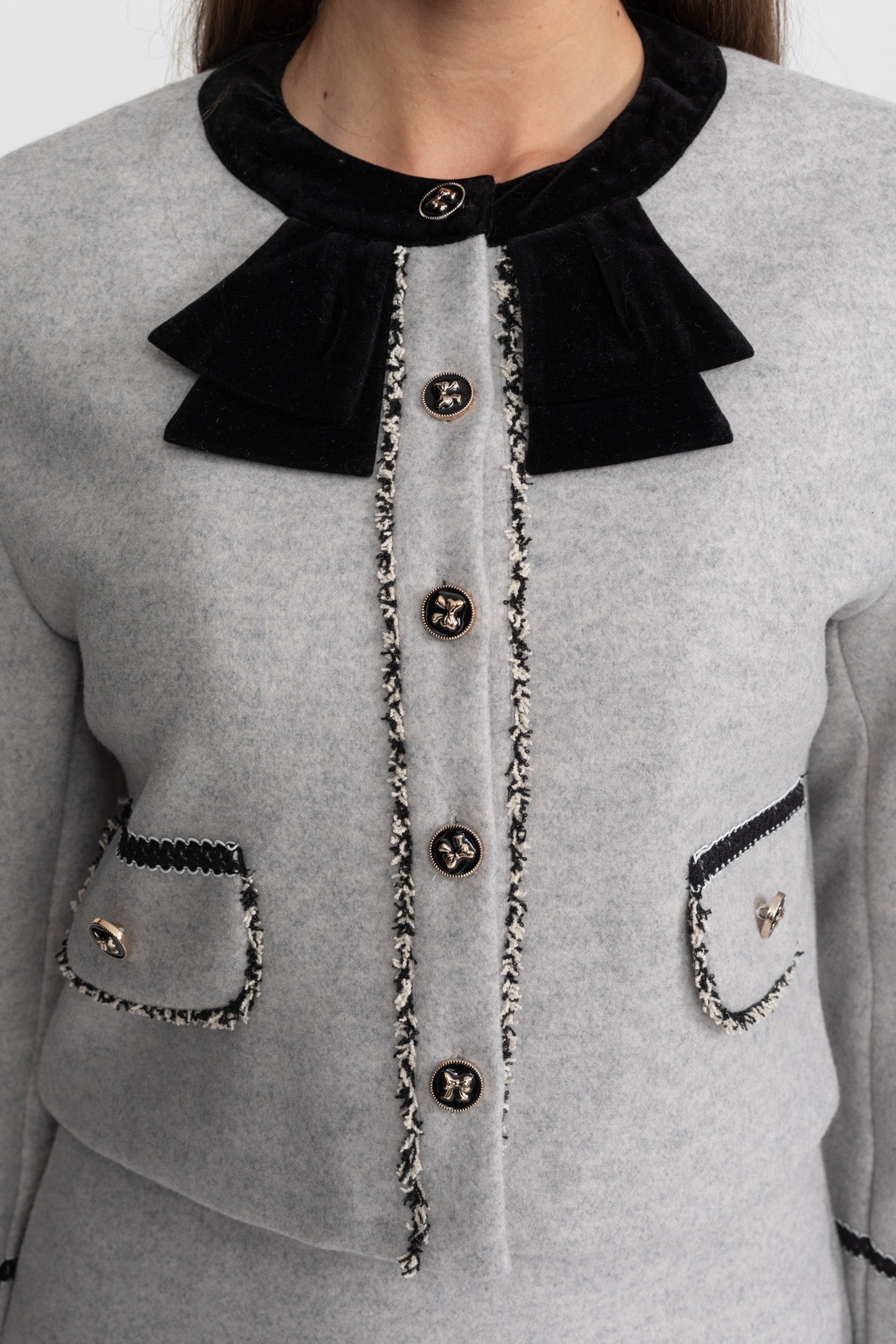 Ensemble coordonné avec détail de col nœud en velours – Gris 