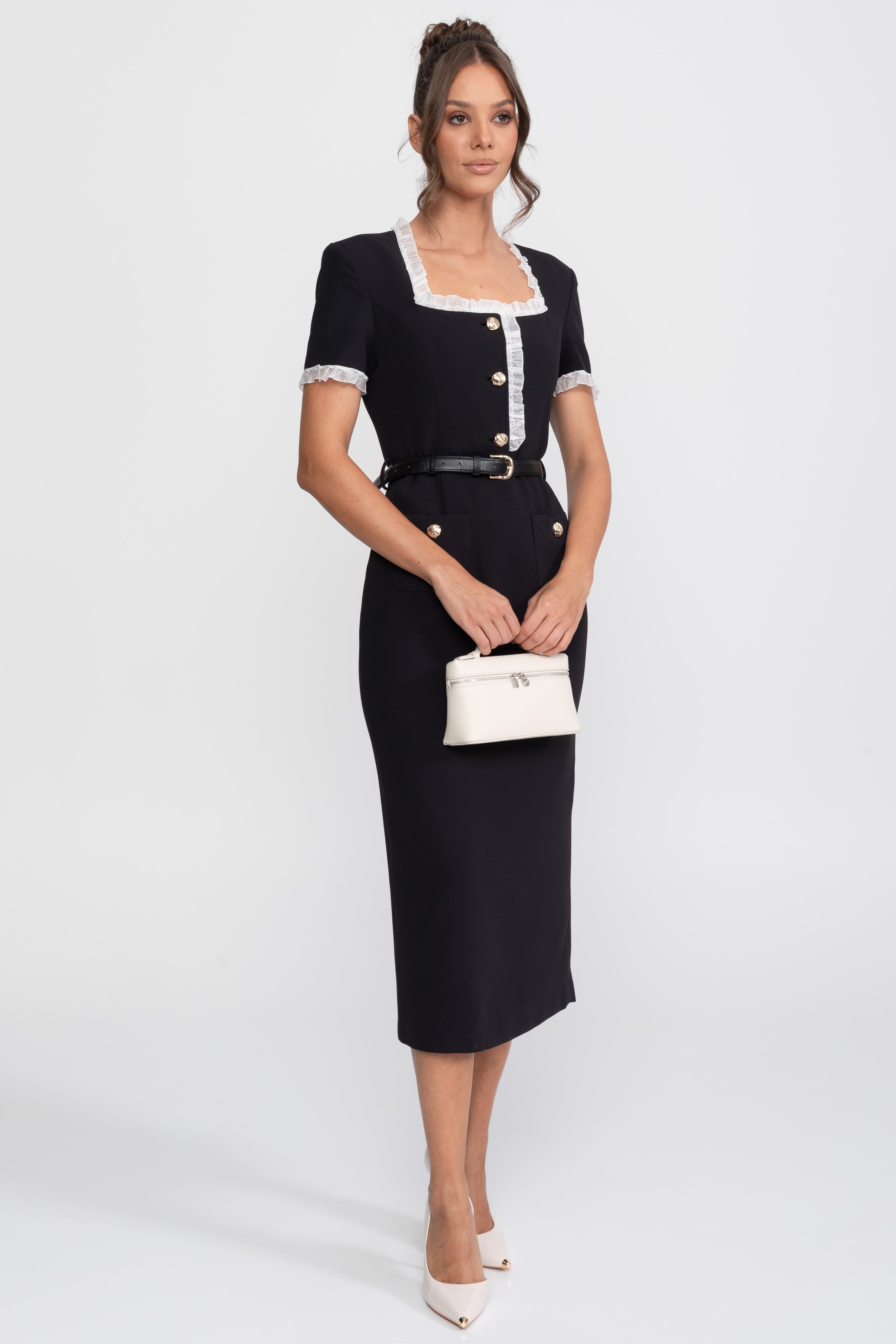 Robe midi ceinturée à col carré avec finition volantée blanche - Noir 