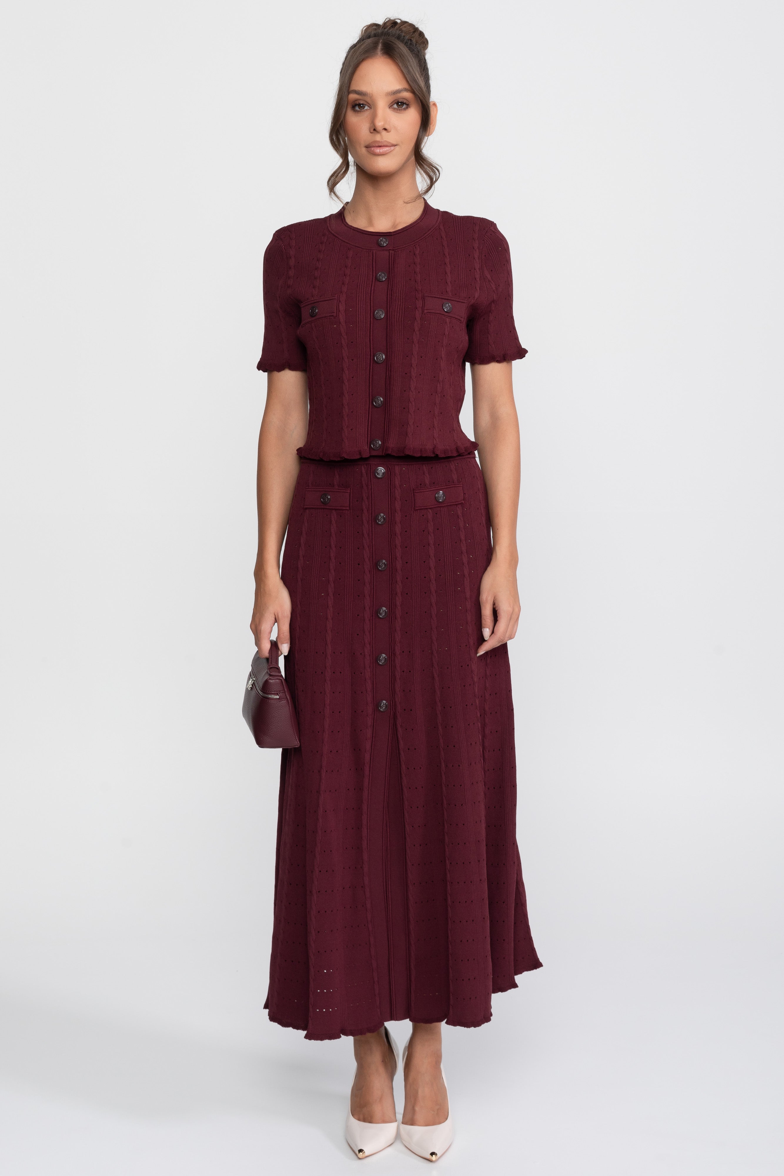 Ensemble coordonné en maille côtelée avec cardigan boutonné sur le devant et jupe maxi assortie - Burgundy 