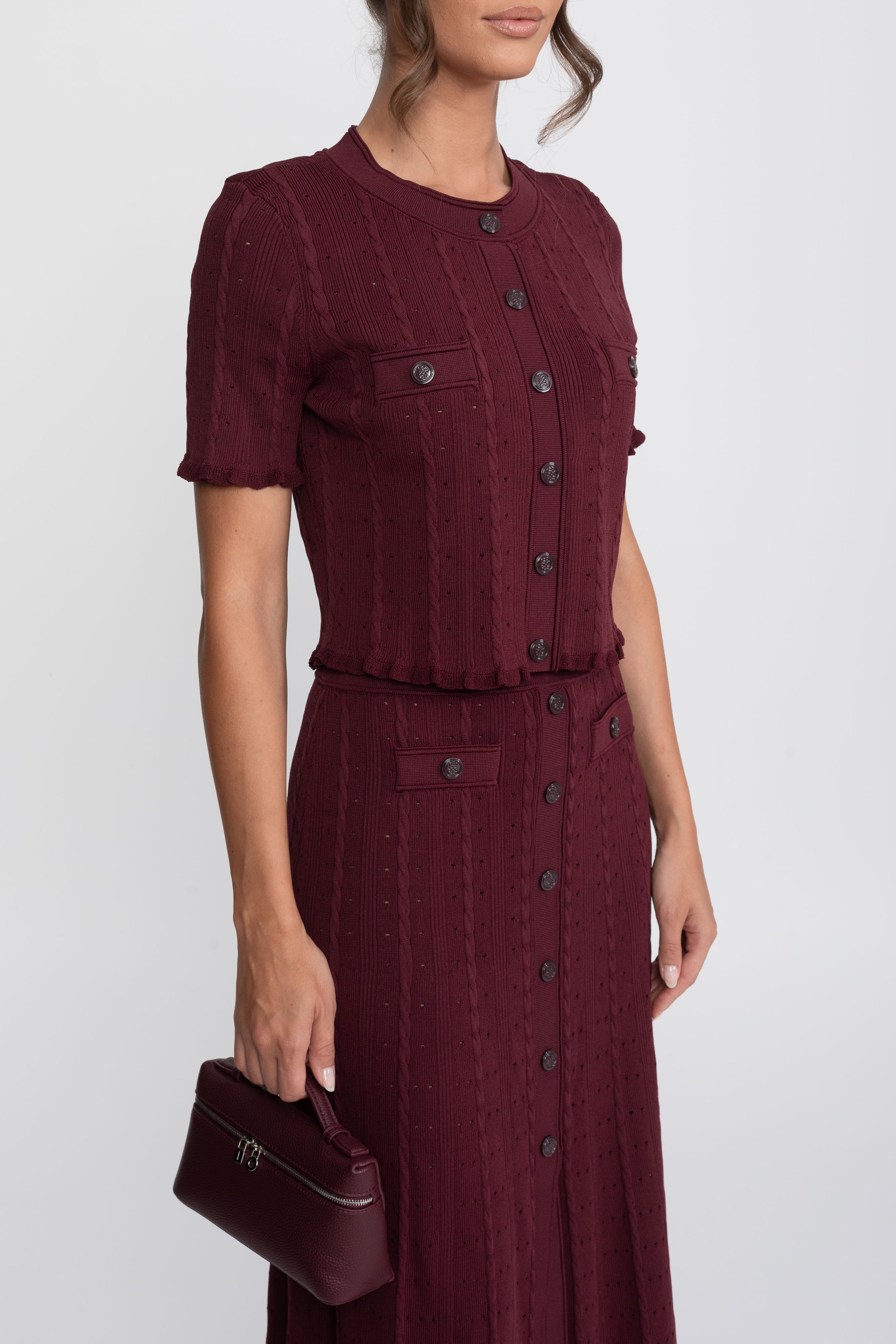 Ensemble coordonné en maille côtelée avec cardigan boutonné sur le devant et jupe maxi assortie - Burgundy 