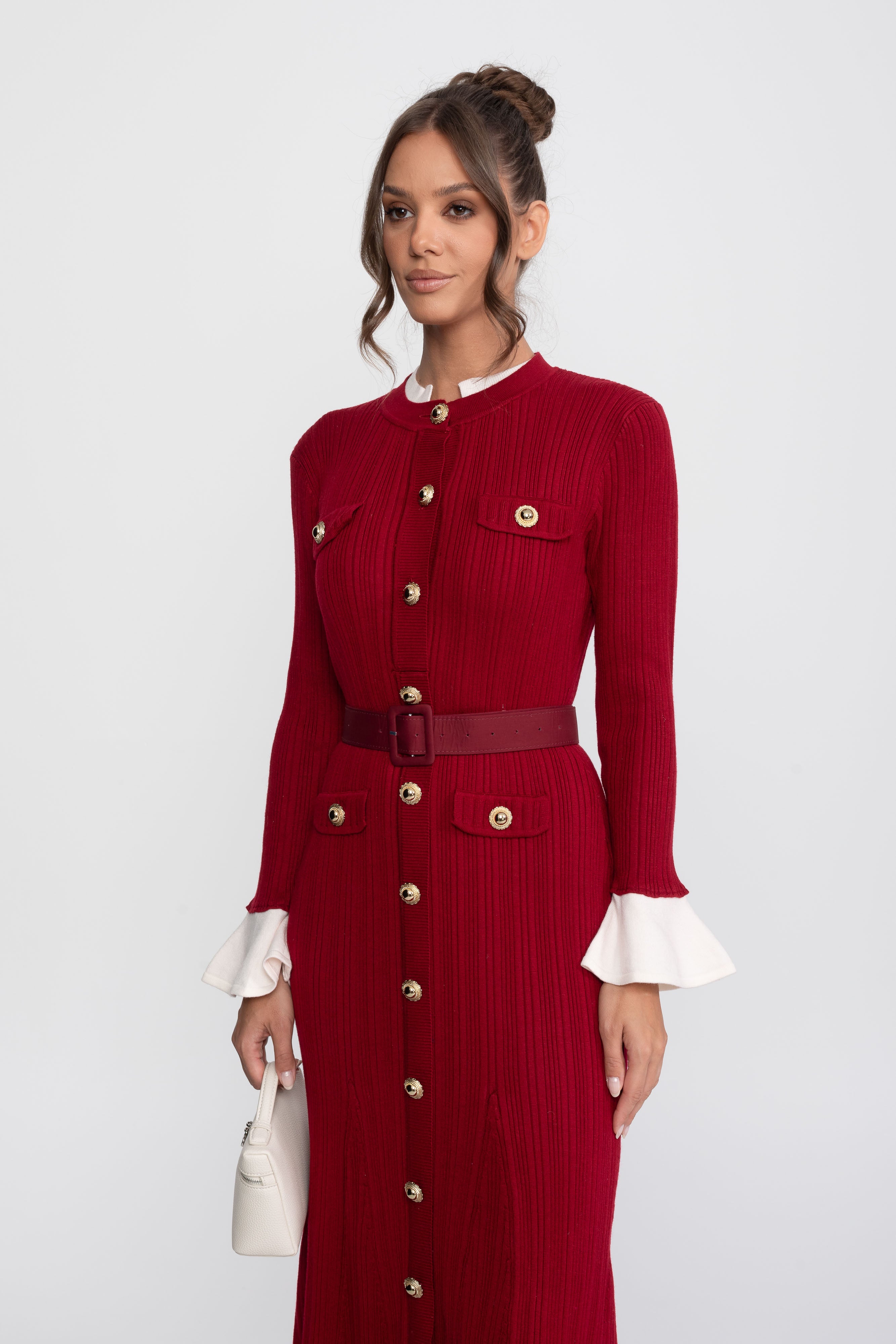 Robe midi en maille côtelée ceinturée avec poignets et col blancs - Burgundy 