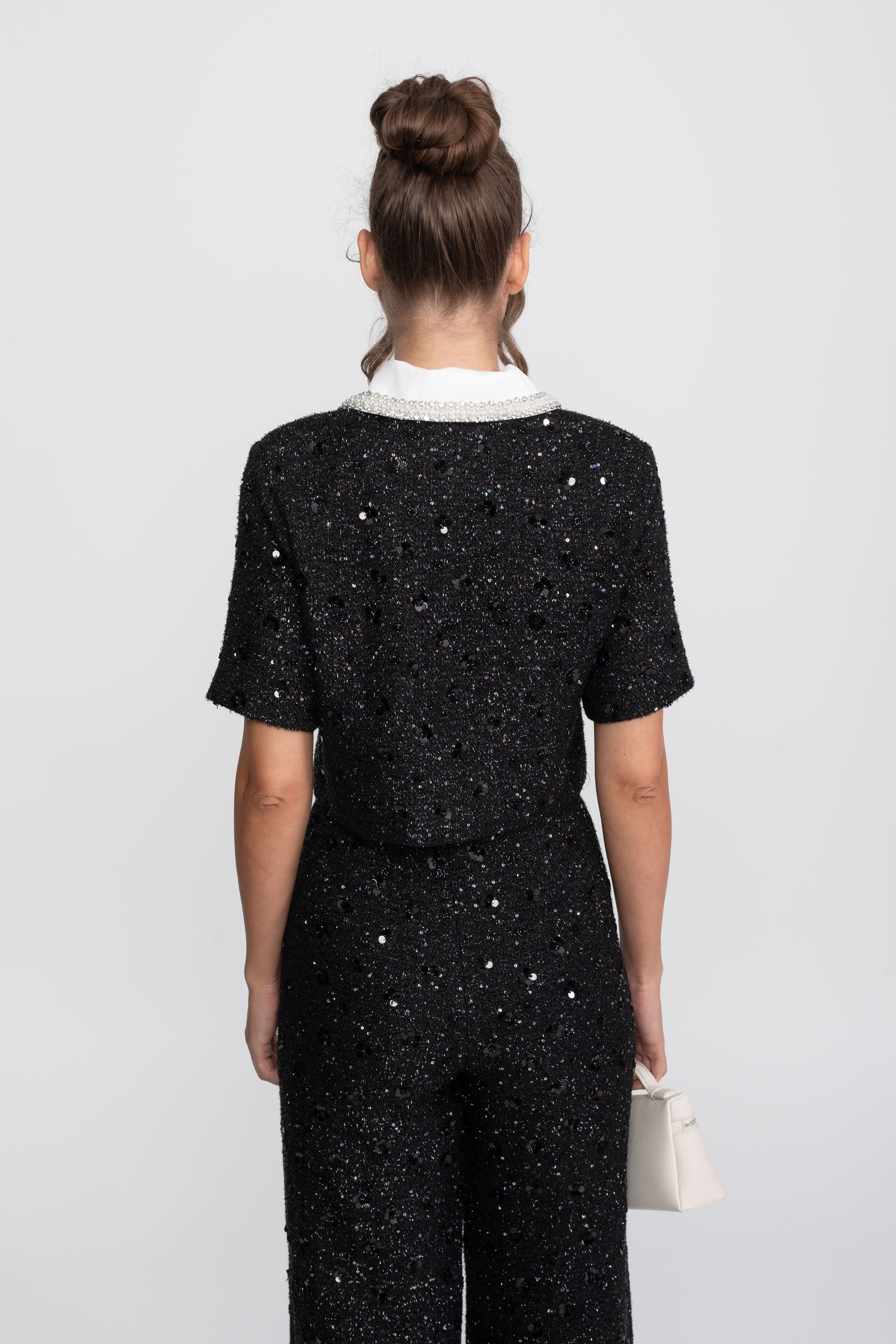 Veste courte en tweed à manches courtes avec col contrasté et détail de sequins - Noir 