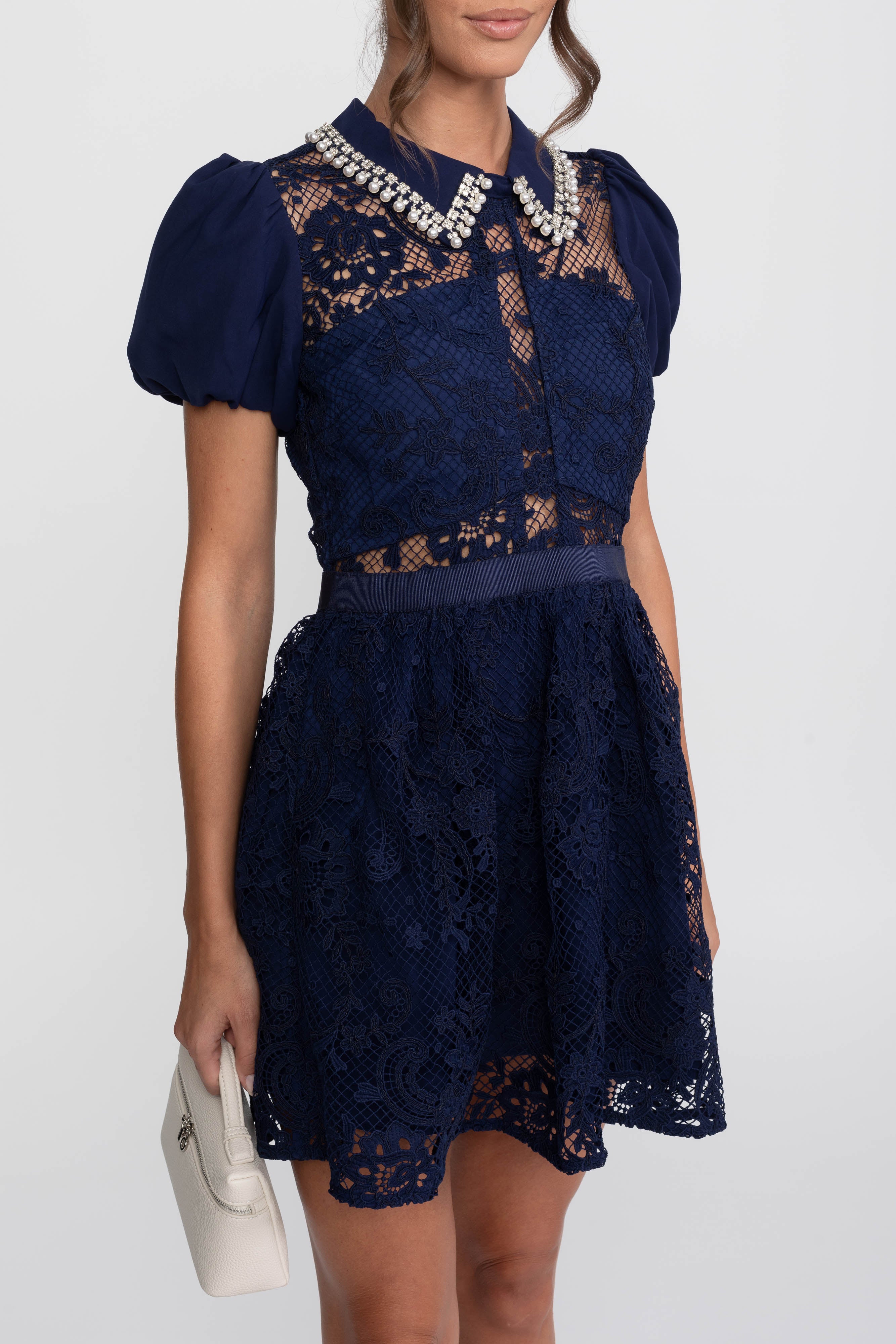 Robe Mini en Dentelle à Manches Bouffantes avec Col en Perles - Navy 