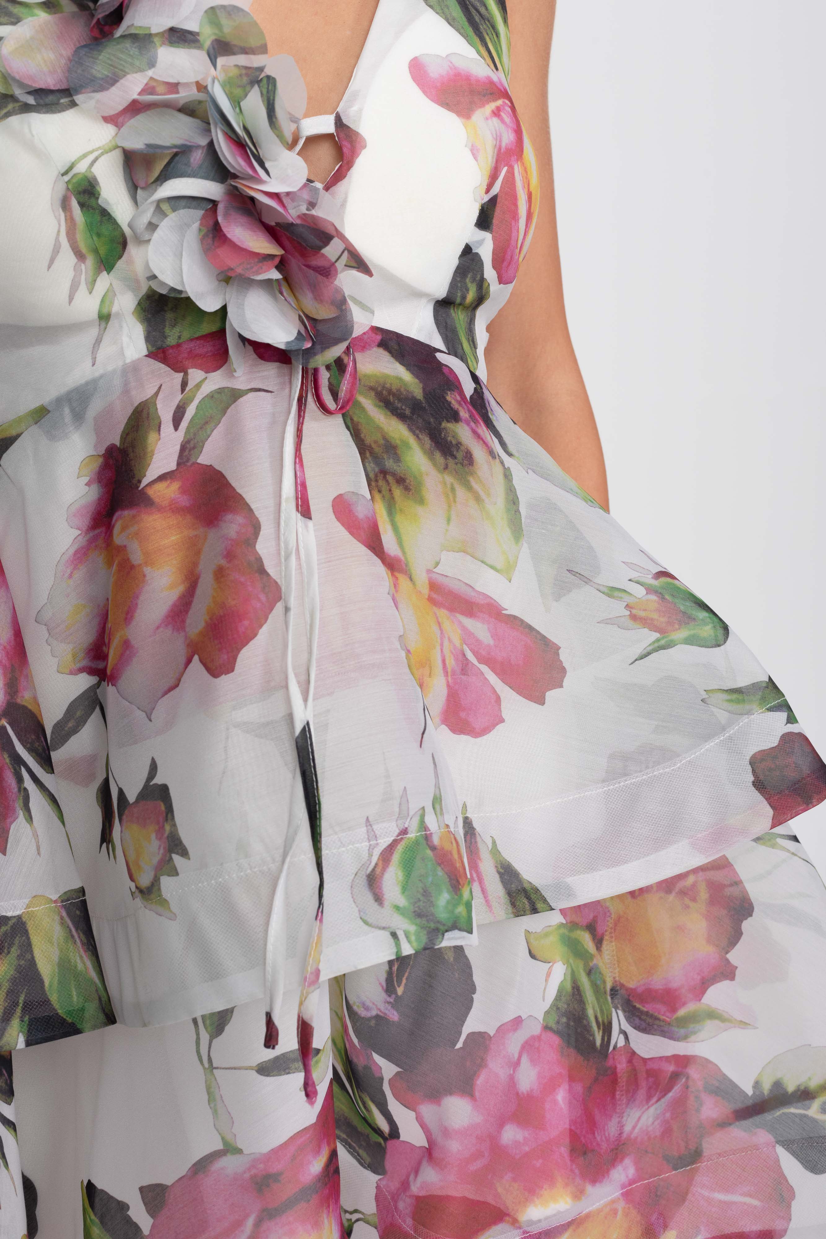 Robe mini à imprimé floral à étages avec bretelle à volant - Blanc 