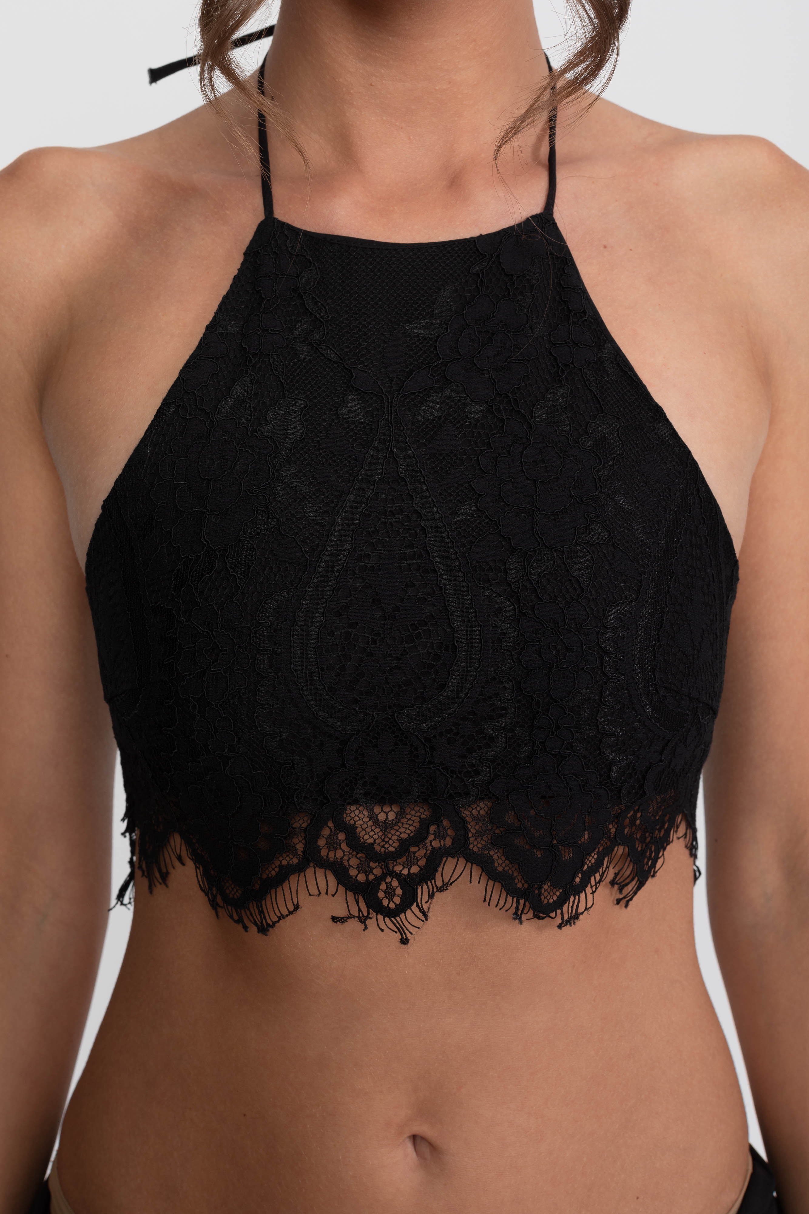 Robe mini en dentelle à col halter avec rosette et jupe à volants - Noir 