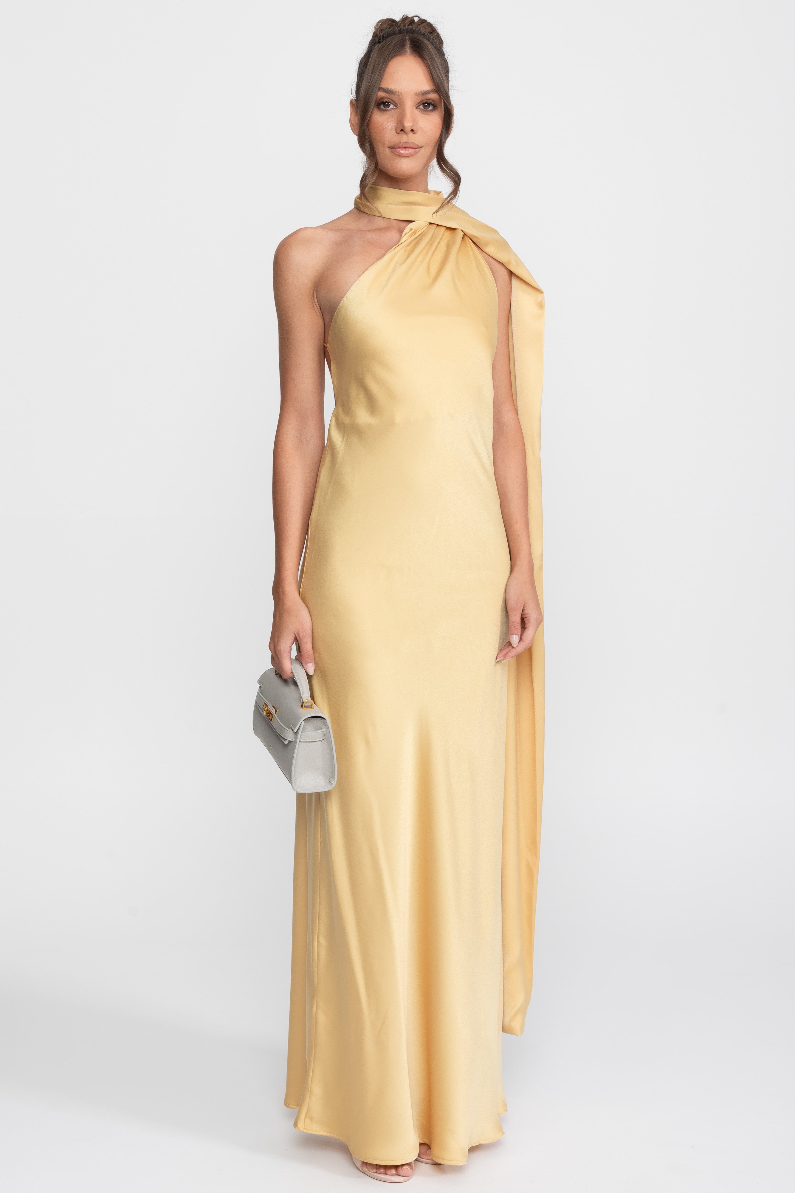Robe nuisette en satin à col licou torsadé avec encolure asymétrique - Jaune 