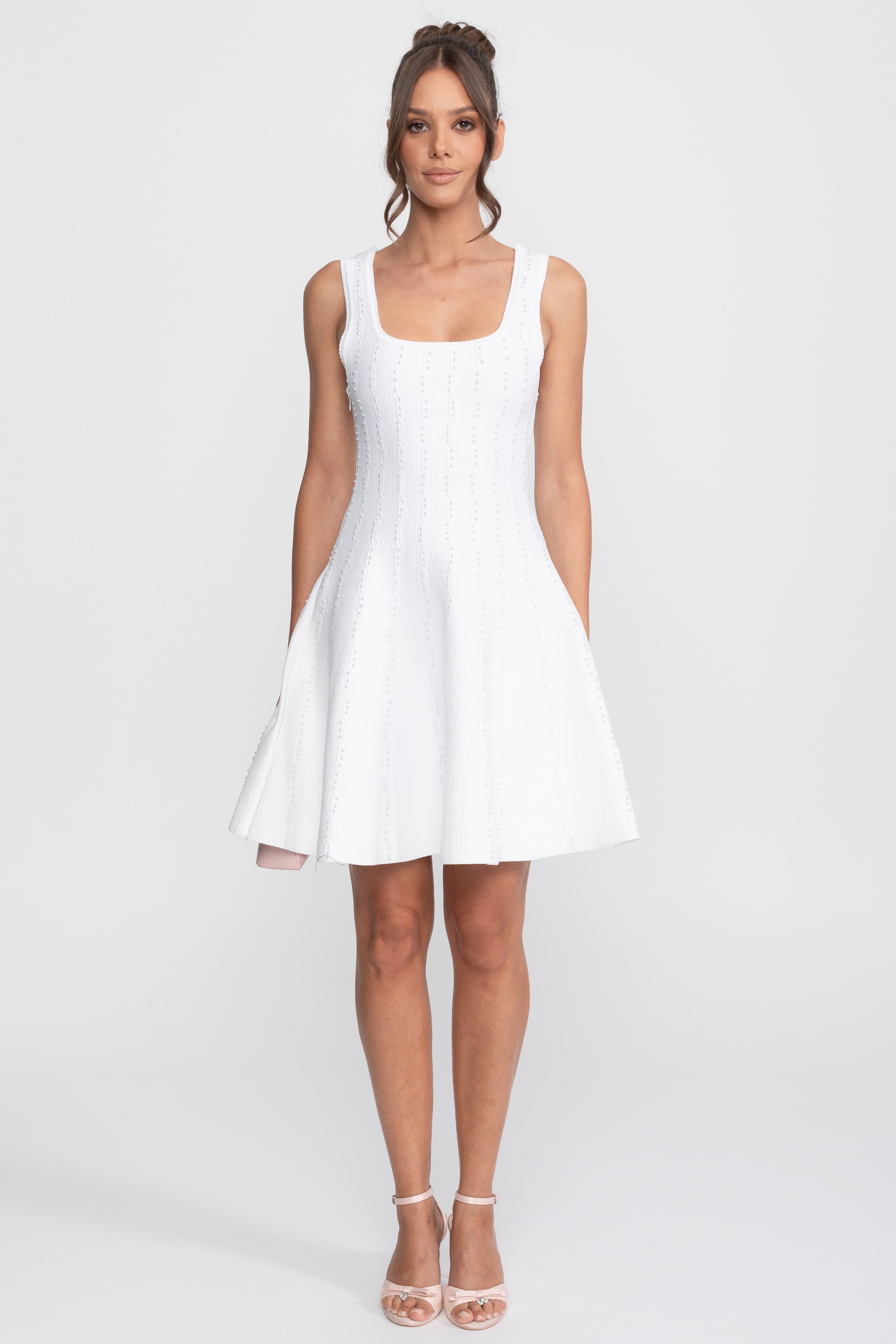 Robe courte côtelée à col carré ornée de perles - Blanc 