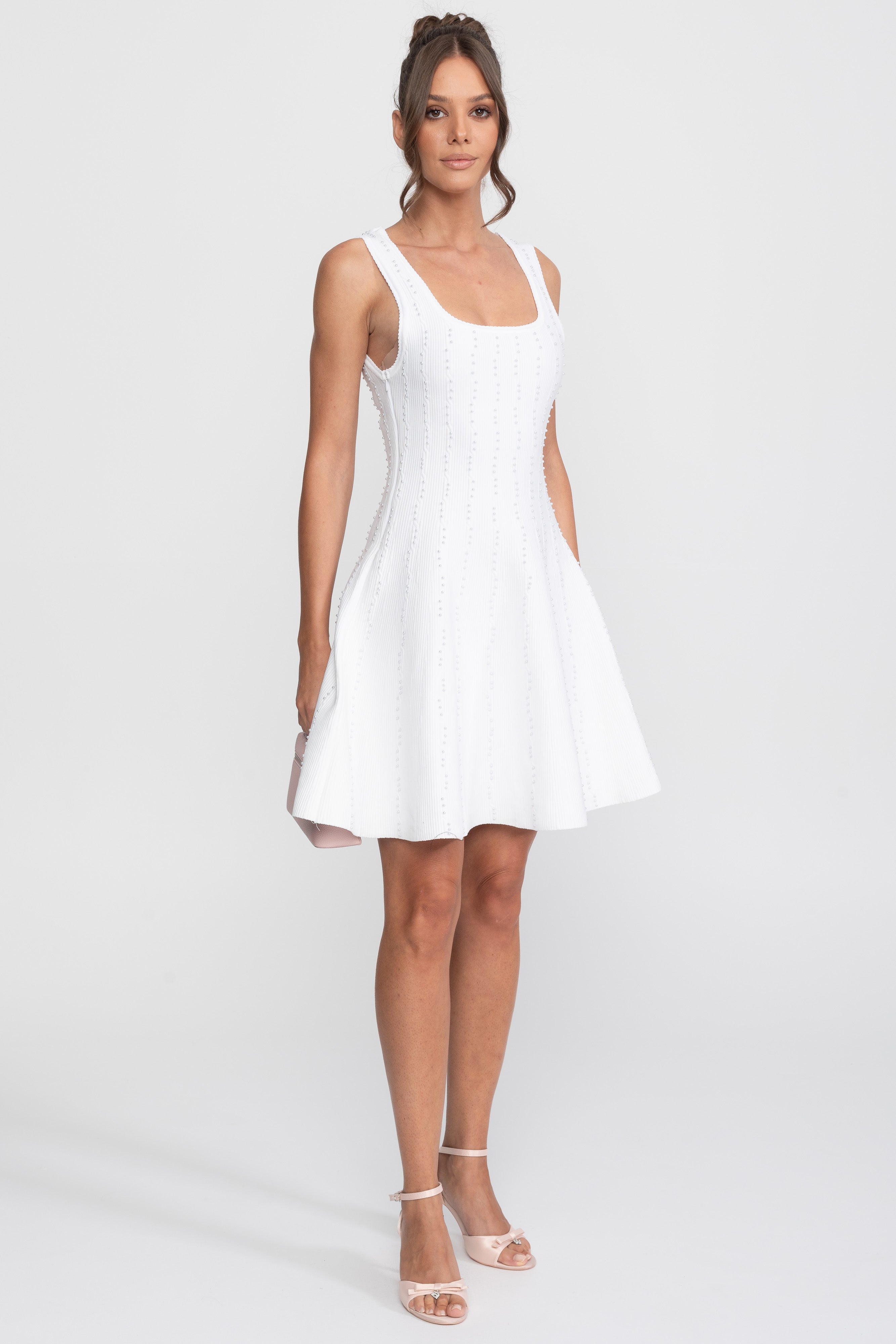Robe courte côtelée à col carré ornée de perles - Blanc 