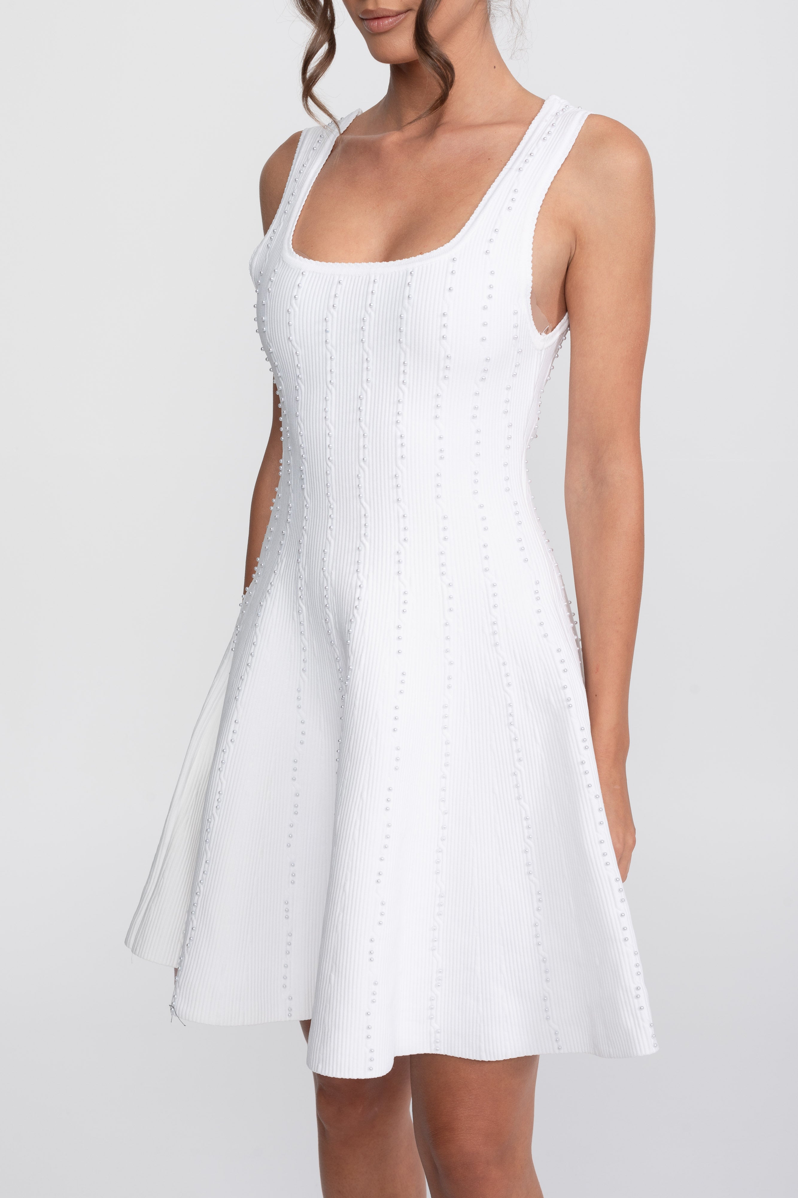 Robe courte côtelée à col carré ornée de perles - Blanc 