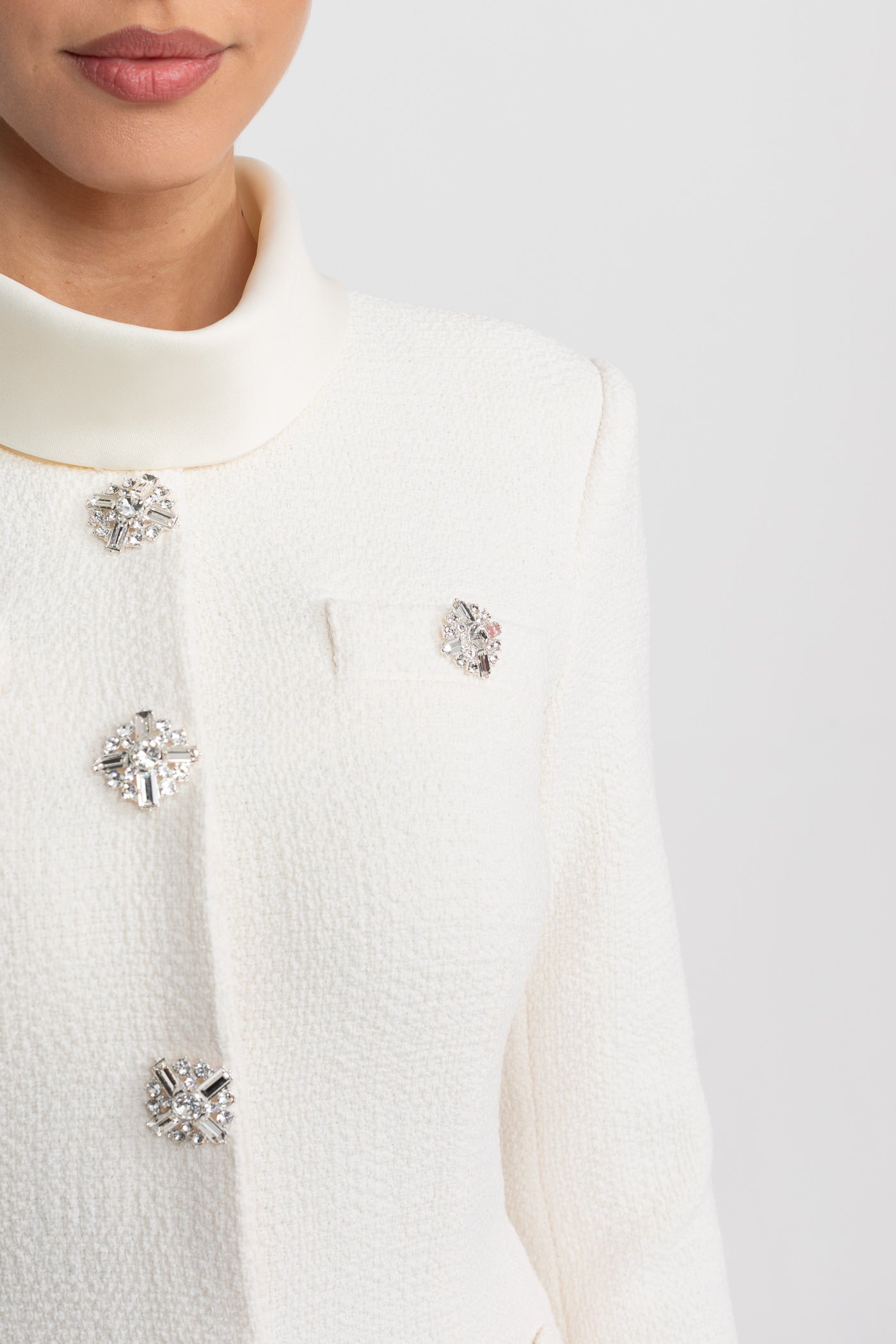 Ensemble coordonné texturé avec veste à col montant et détail de boutons en cristal - Blanc 