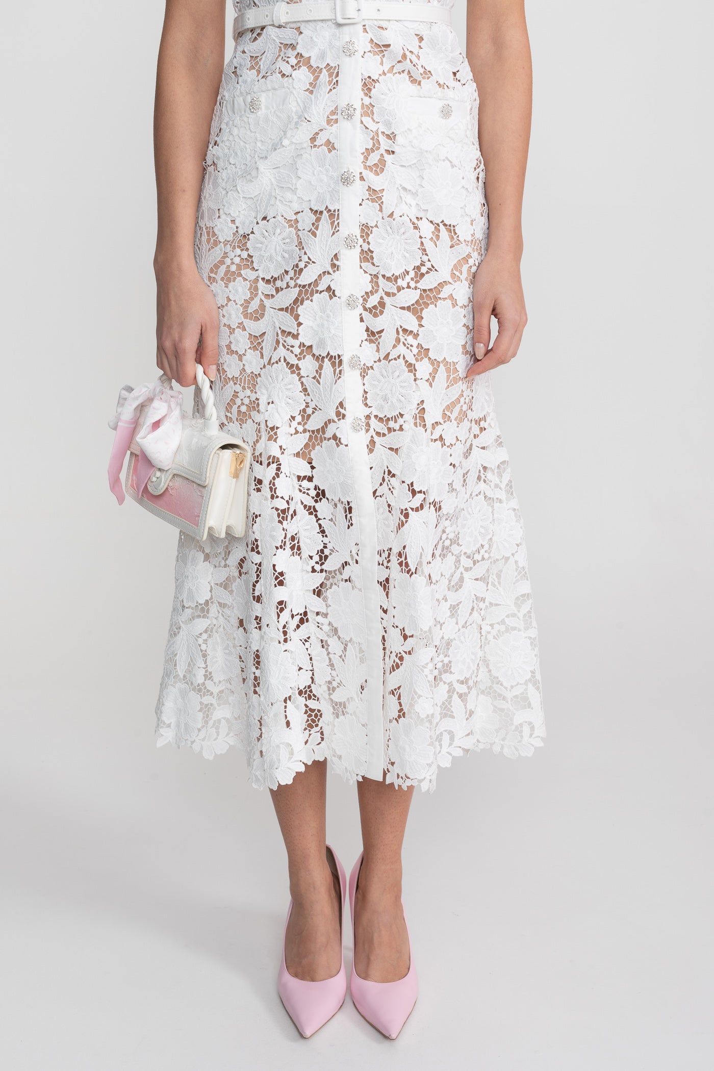 Robe midi à manches courtes en dentelle avec col chemise et taille ceinturée - Blanc 