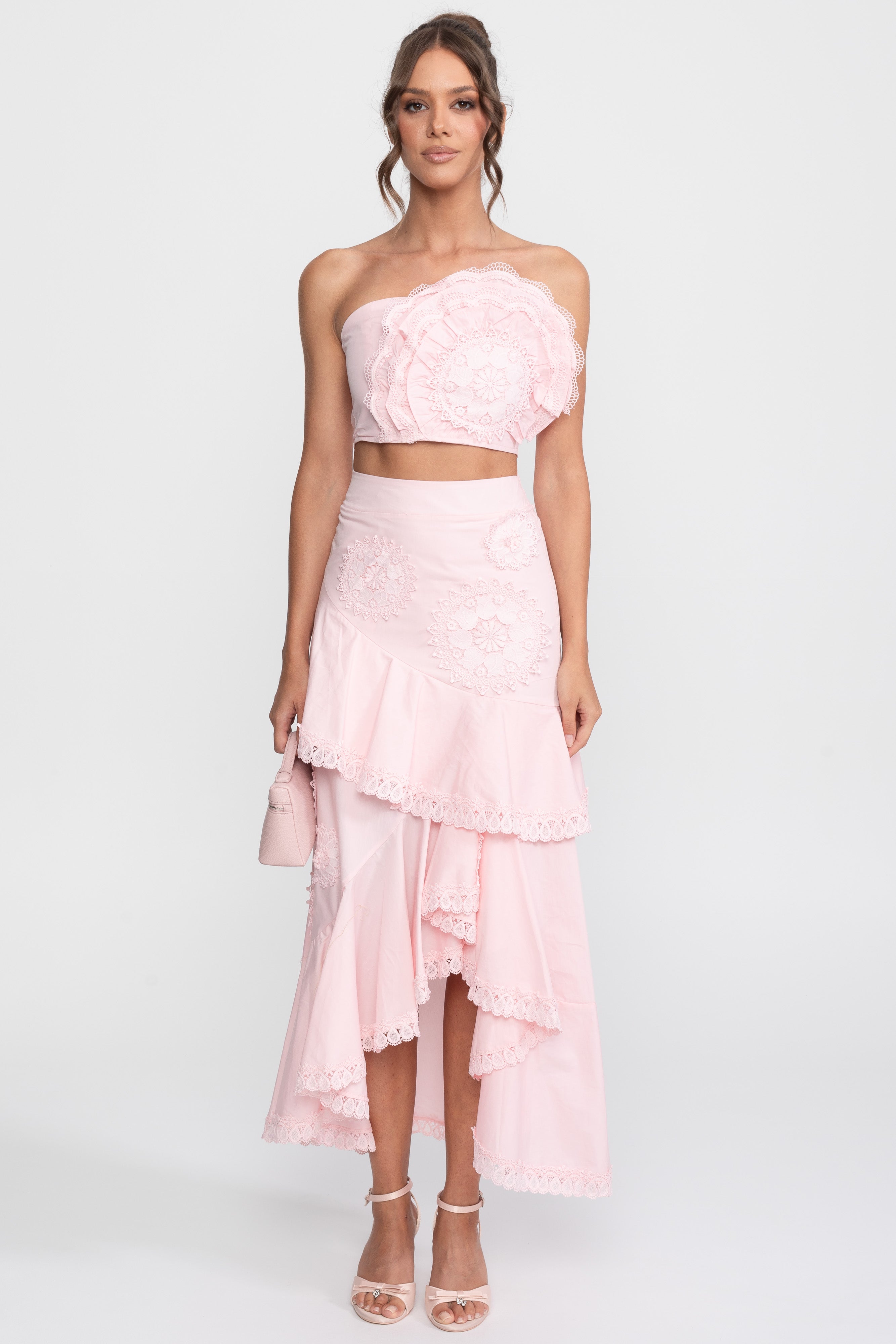 Ensemble deux pièces en crochet avec médaillon et jupe longue à volants - Rose 