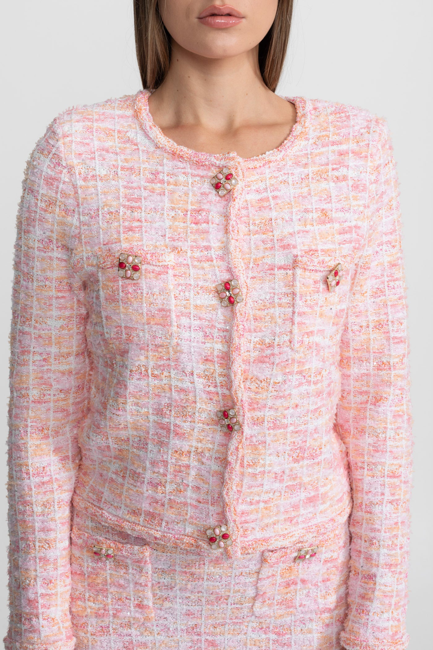 Ensemble coordonné en tweed avec boutons ornés – Rose blush 