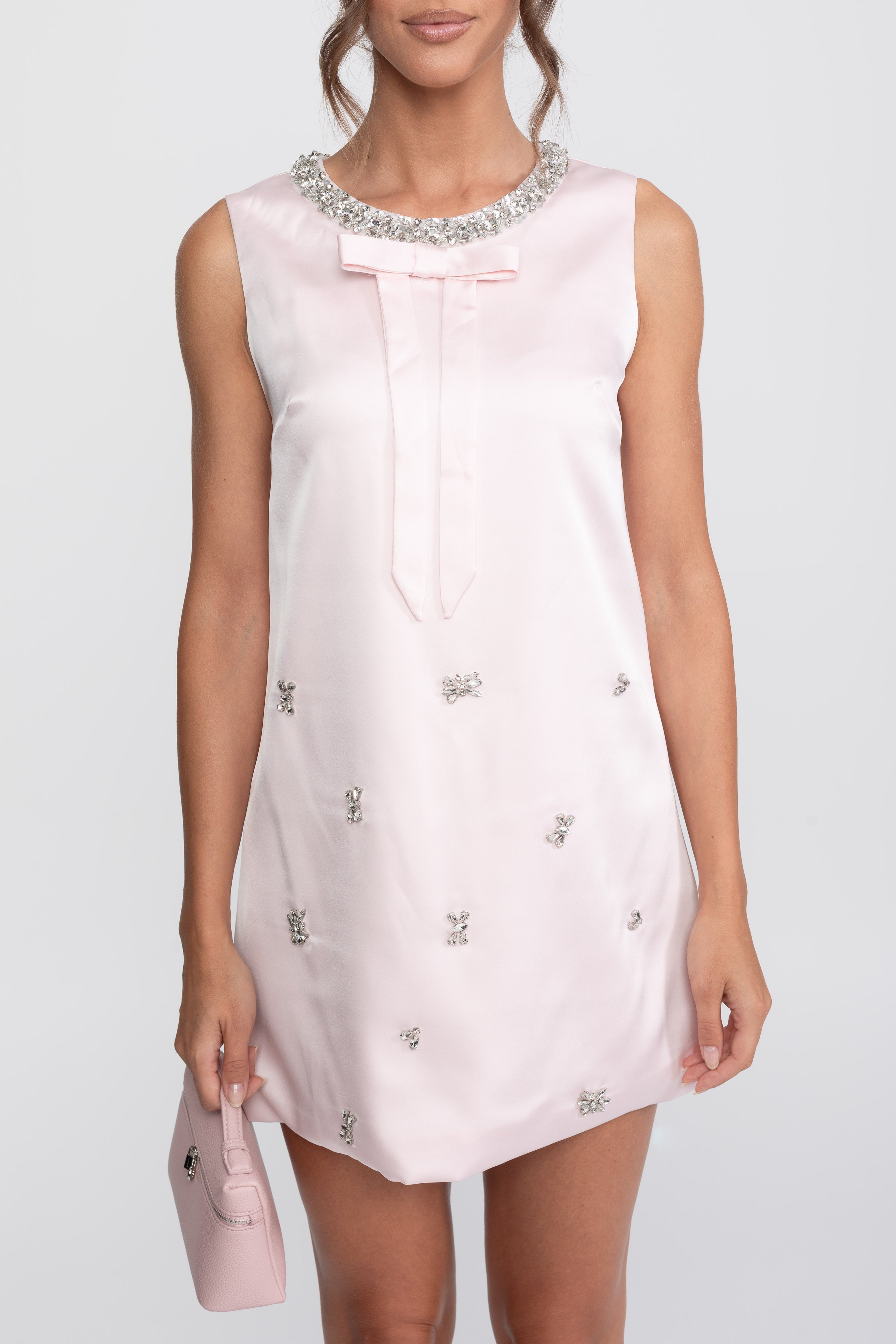 Robe courte shift ornée de cristaux avec nœud en satin - Rose 