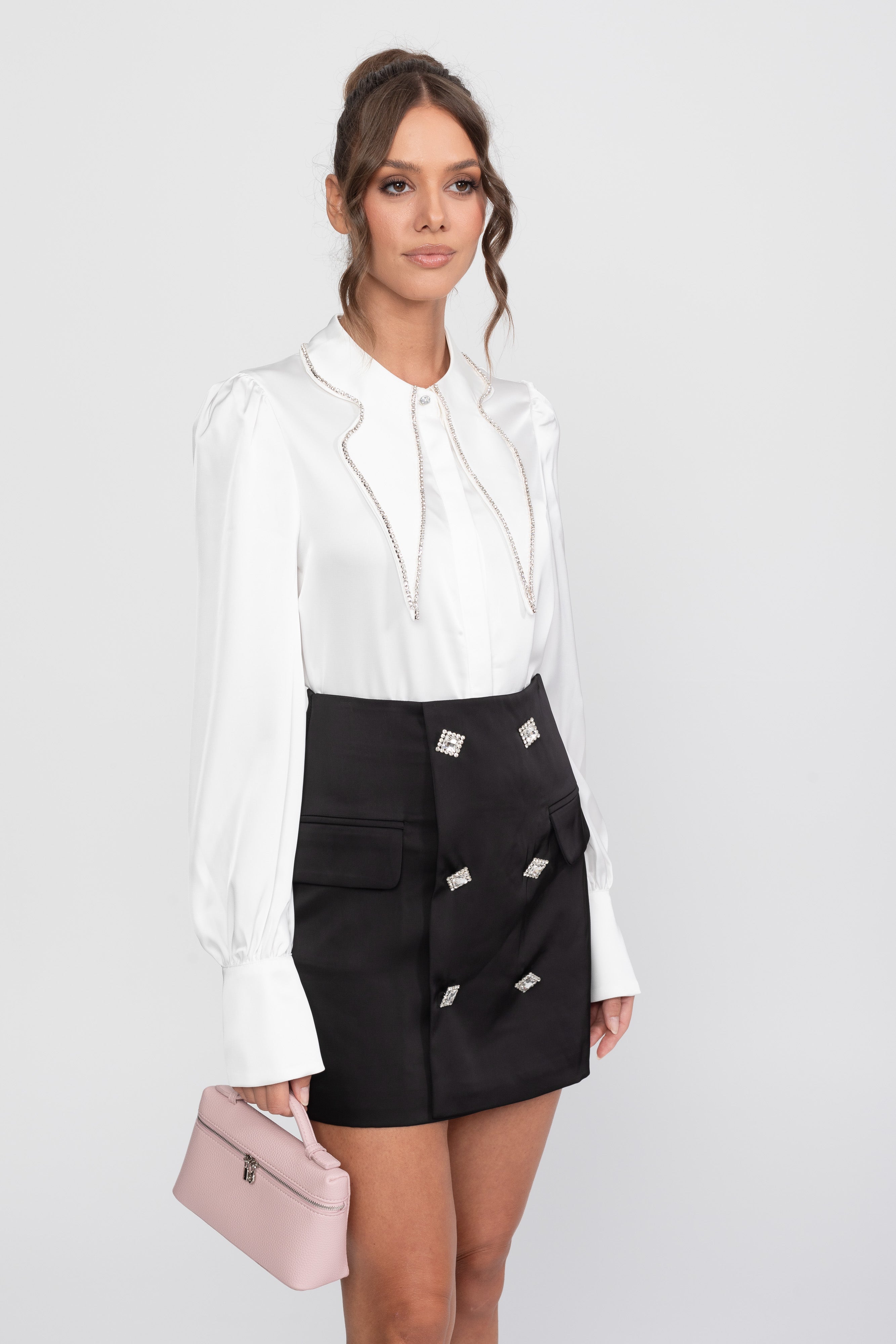 Chemise à col cristal et ensemble coordonné jupe contrastante - Blanc / Noir 