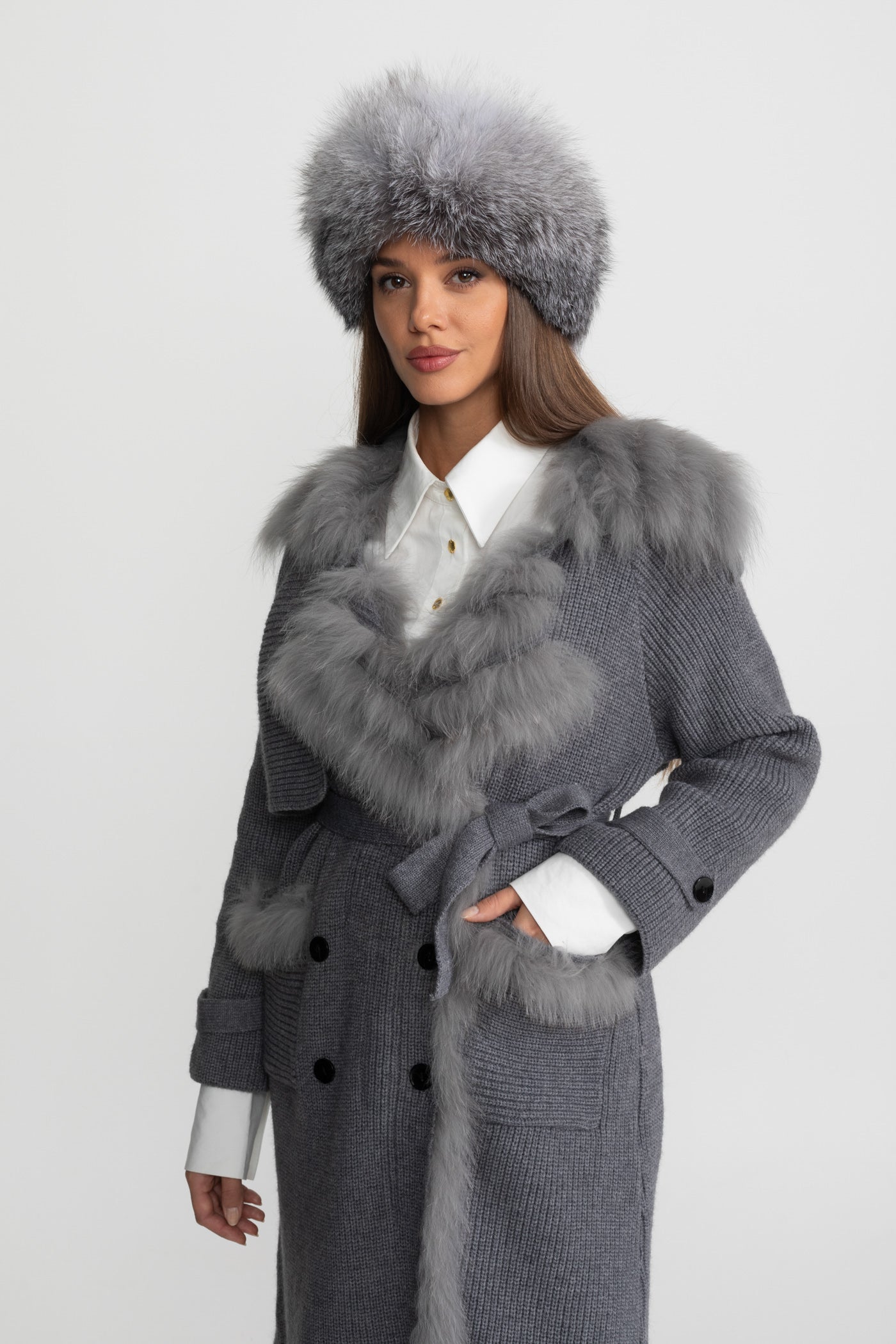 Double-Breasted Wool Knit Overcoat With Fur Trim – Grey