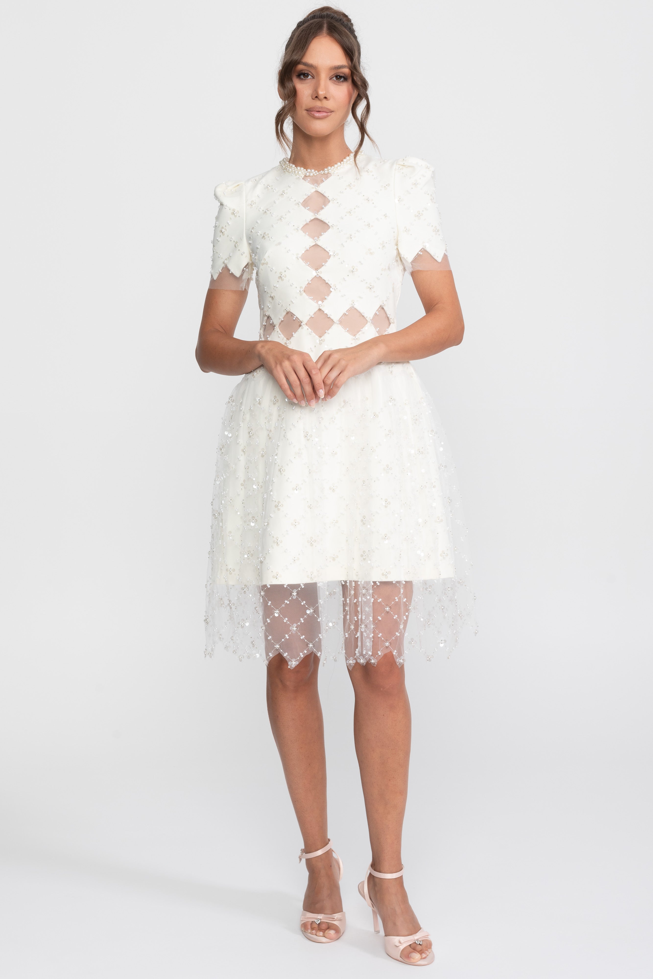Robe perlée à découpes en diamant avec bordure en perles - Blanc 