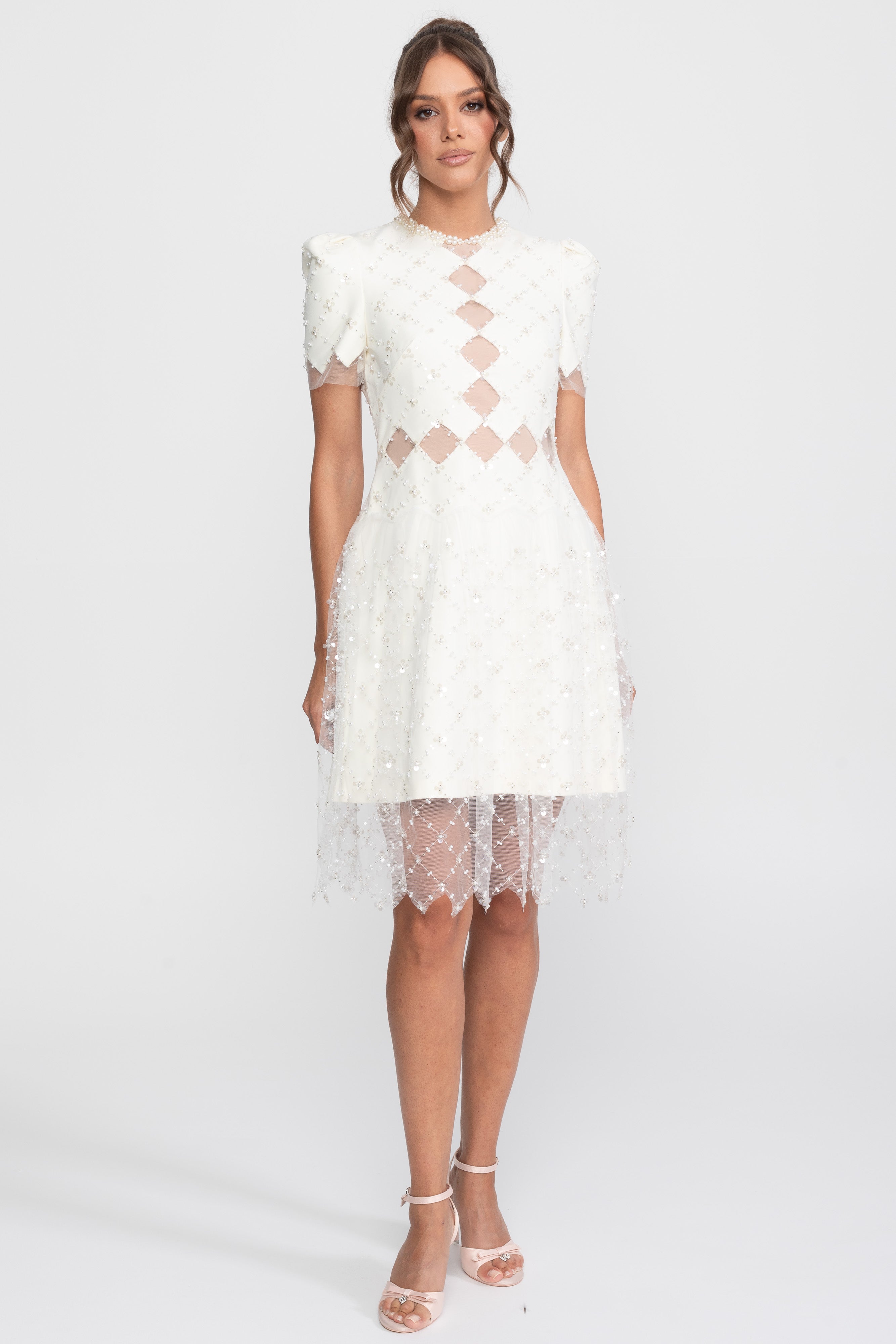 Robe perlée à découpes en diamant avec bordure en perles - Blanc 
