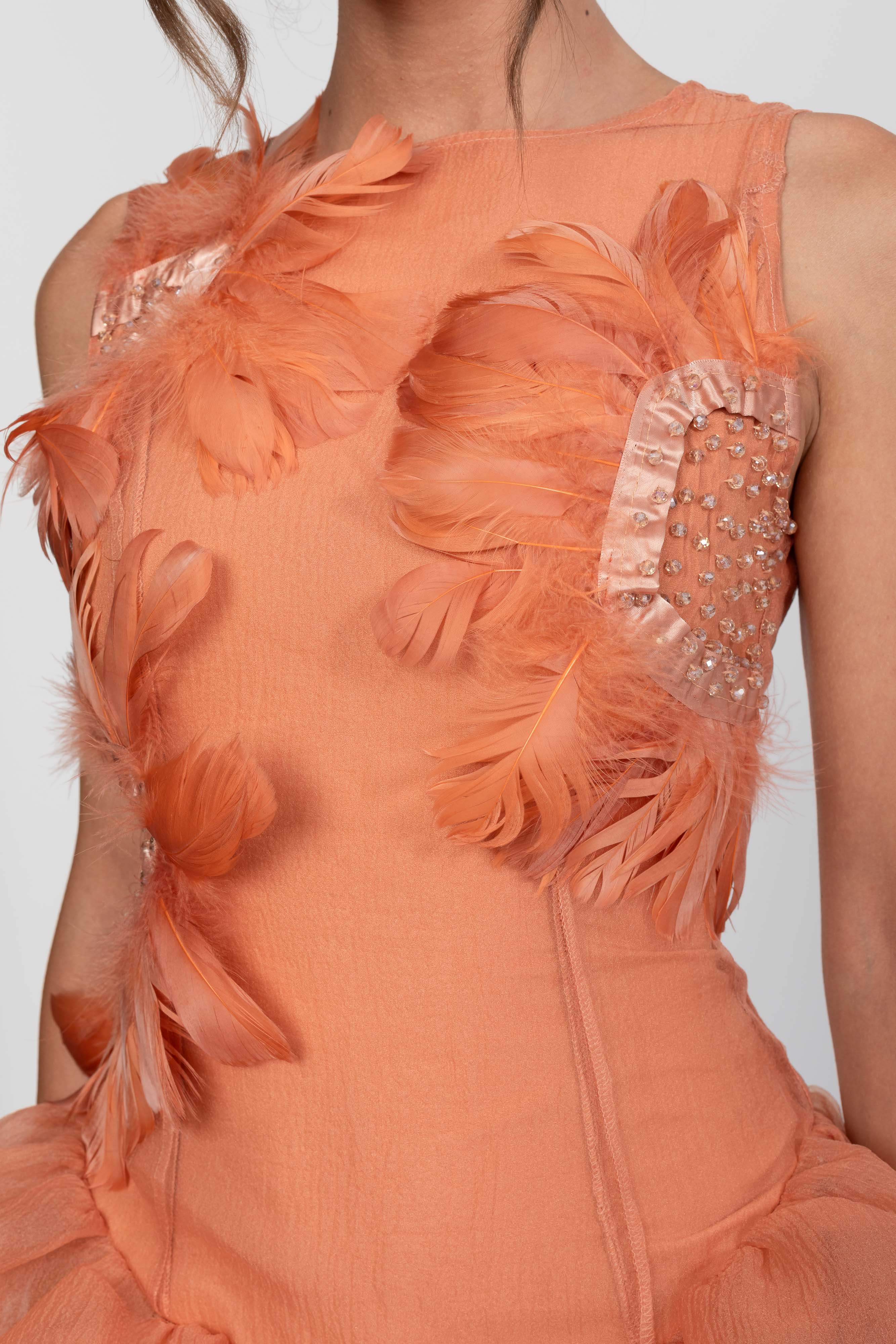 Mini-robe péplum avec appliqué plumes 3D et perles de cristal - Orange 