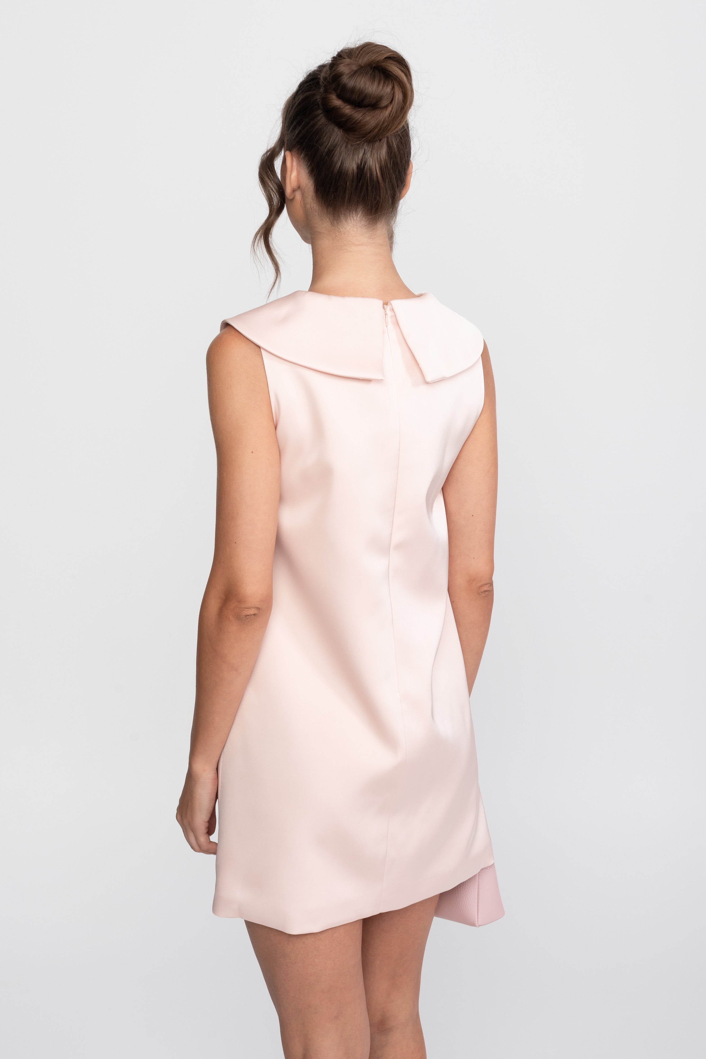 Robe mini en satin à col marin avec lien au cou - Rose 