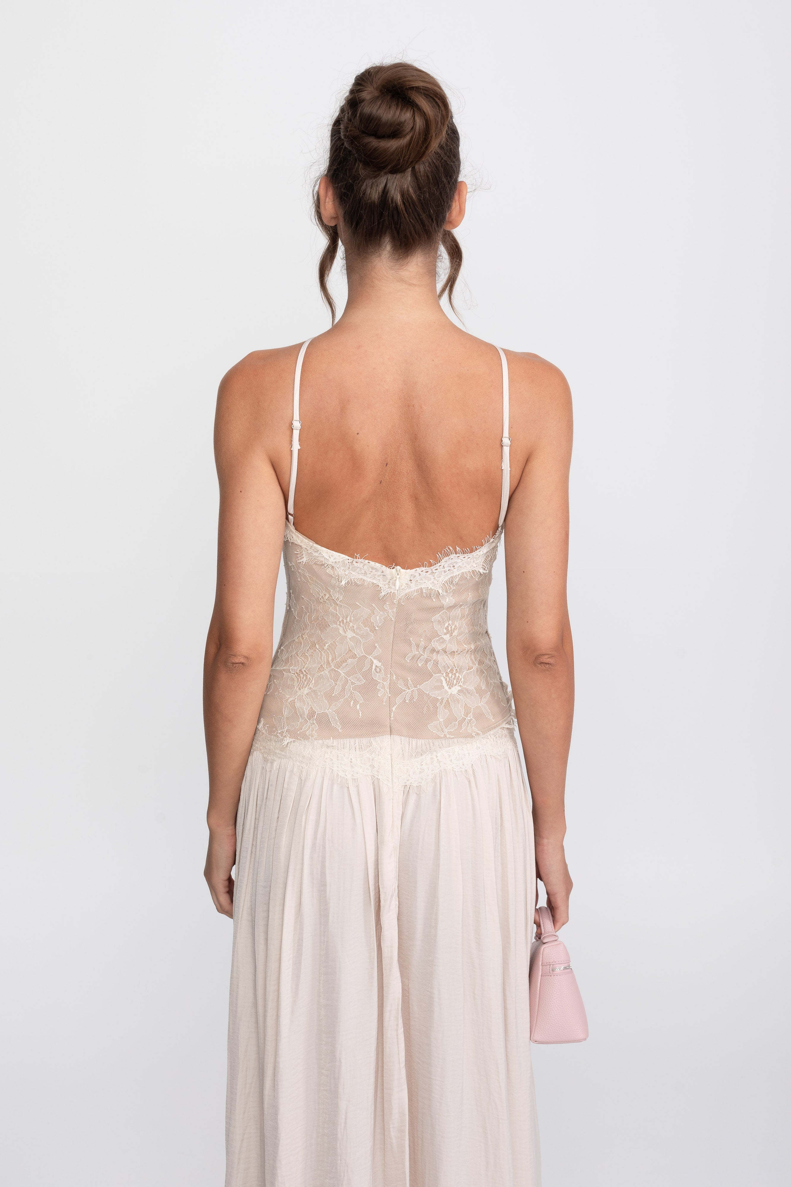 Robe longue sans manches à col licou en dentelle avec jupe plissée - Crème 
