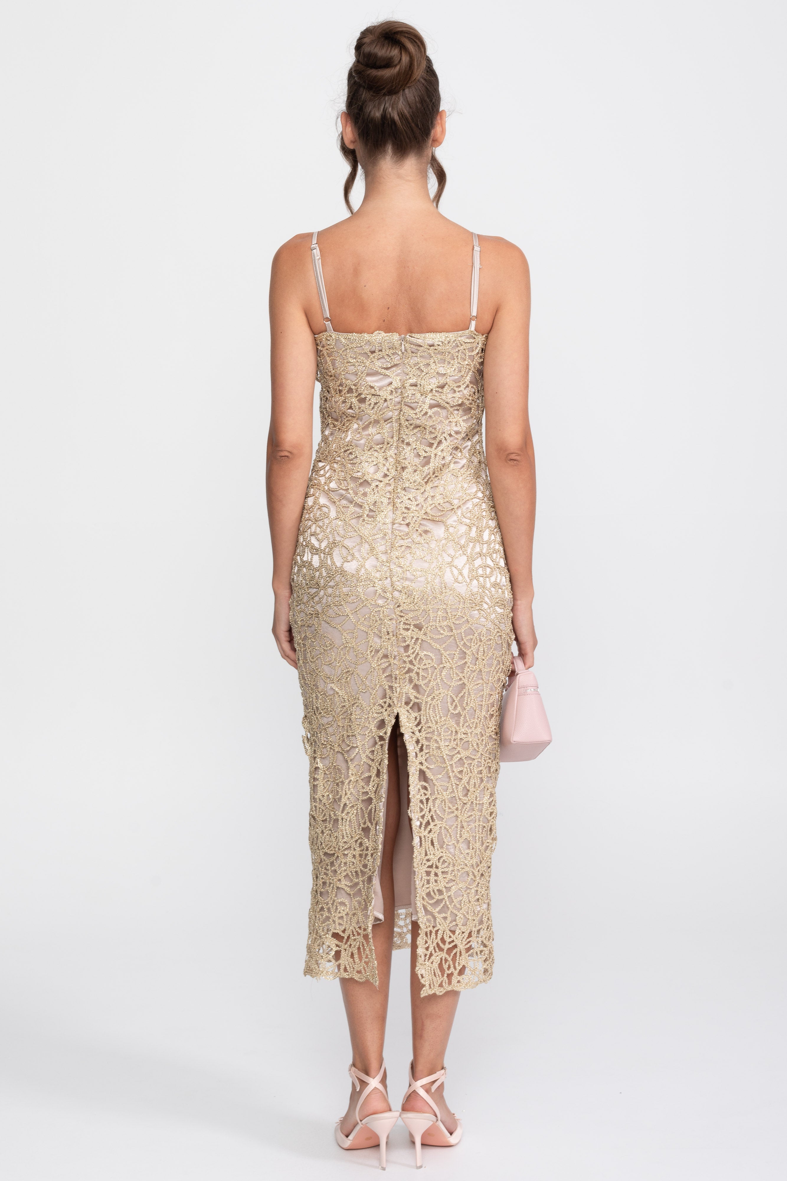 Robe fourreau en dentelle métallisée avec encolure carrée - Or 