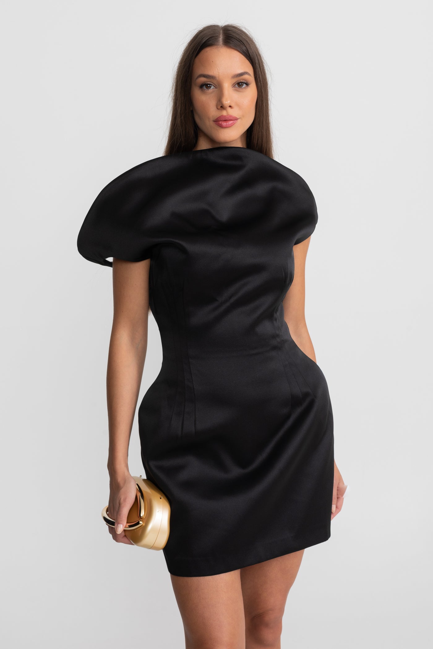 Robe Mini en Satin avec Détail Épaule Sculptural - Noir 