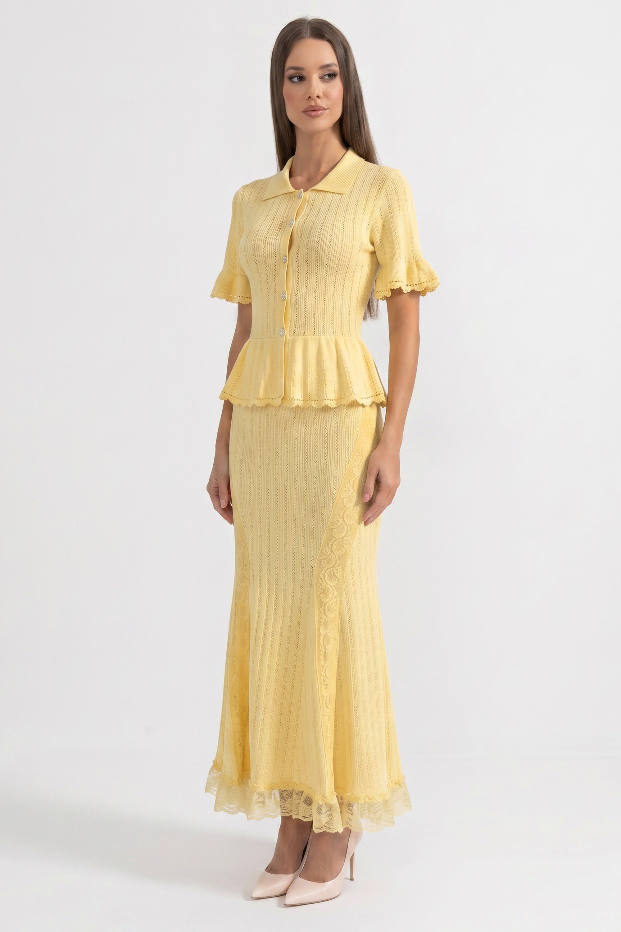 Robe maxi péplum en maille avec col Peter Pan et ourlet en dentelle - Jaune 