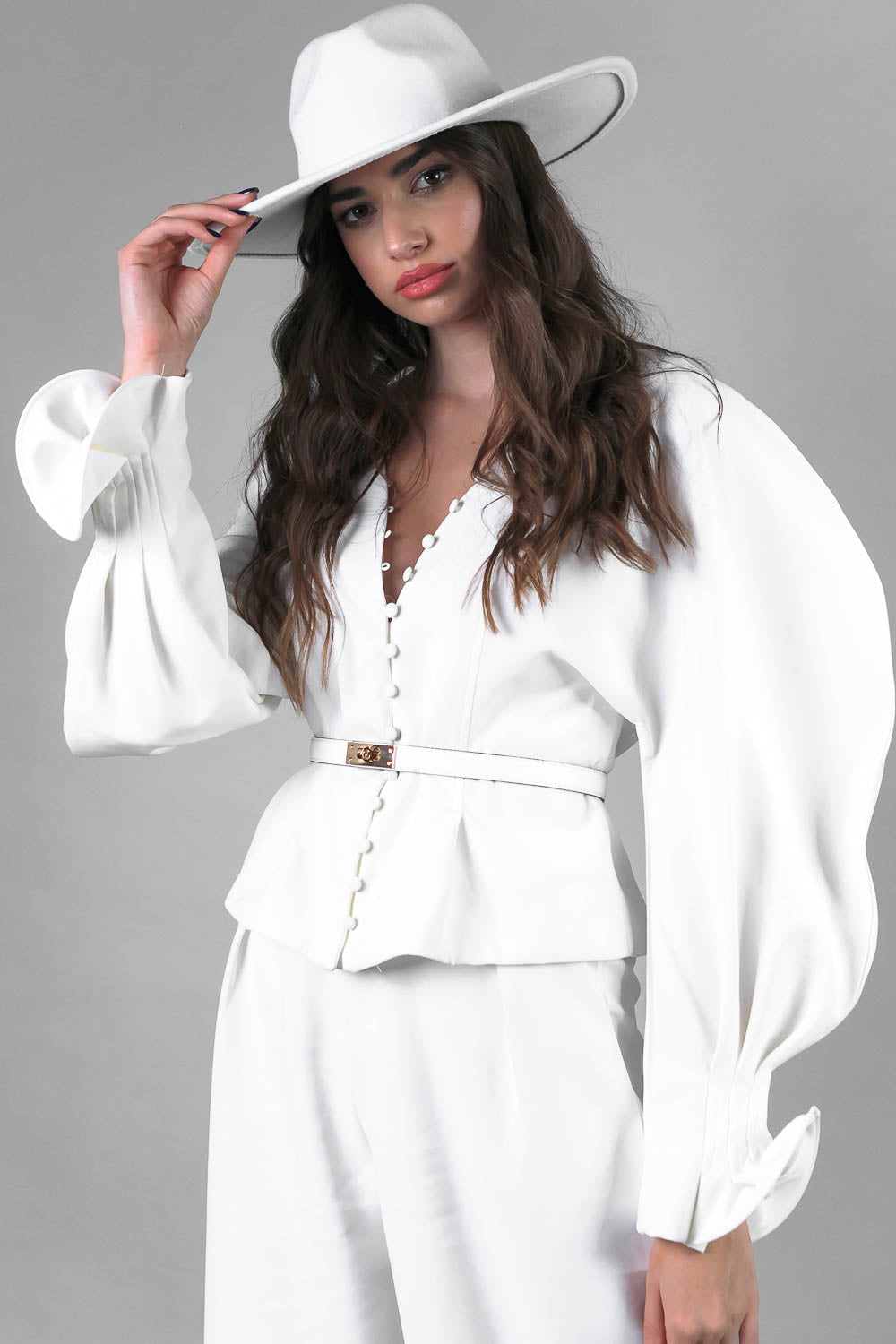 Ceinture fine avec détails dorés - Blanc 